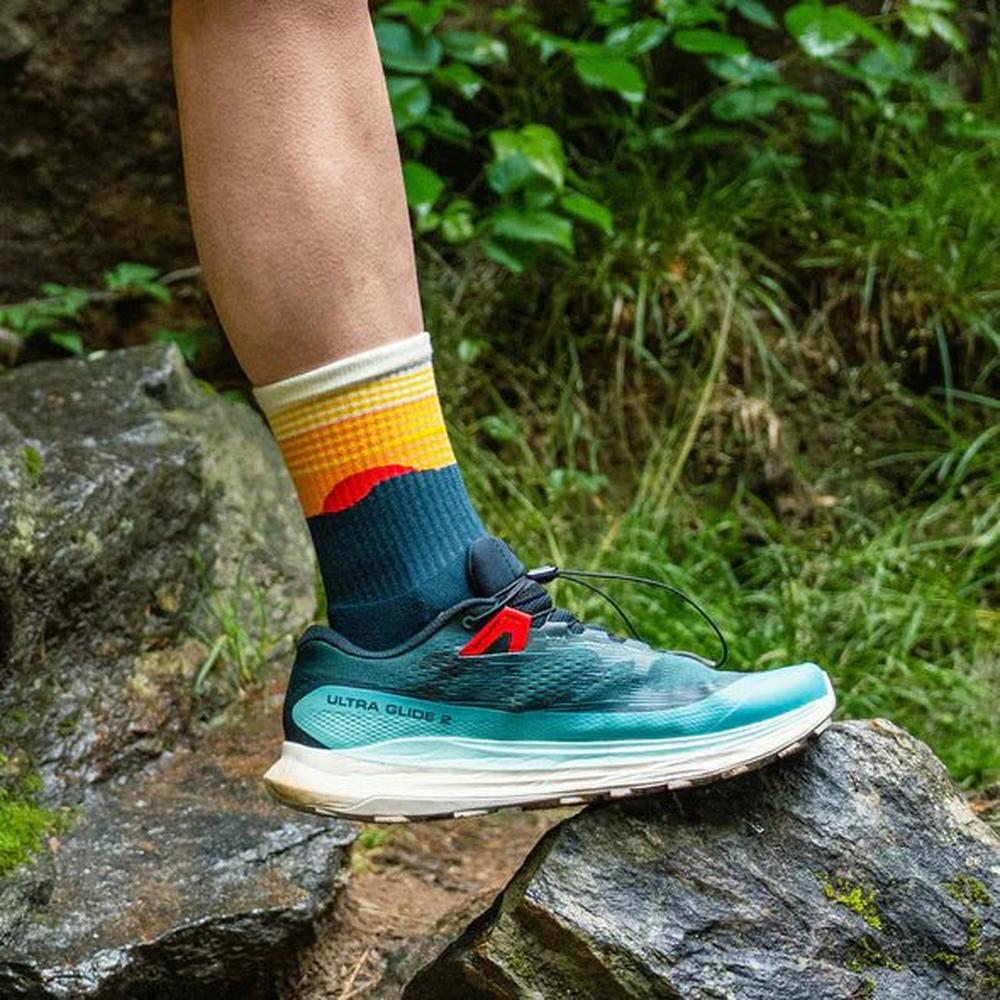 Feetures Unisex Trail Maximum Cushion Mini Crew Socks - Navy