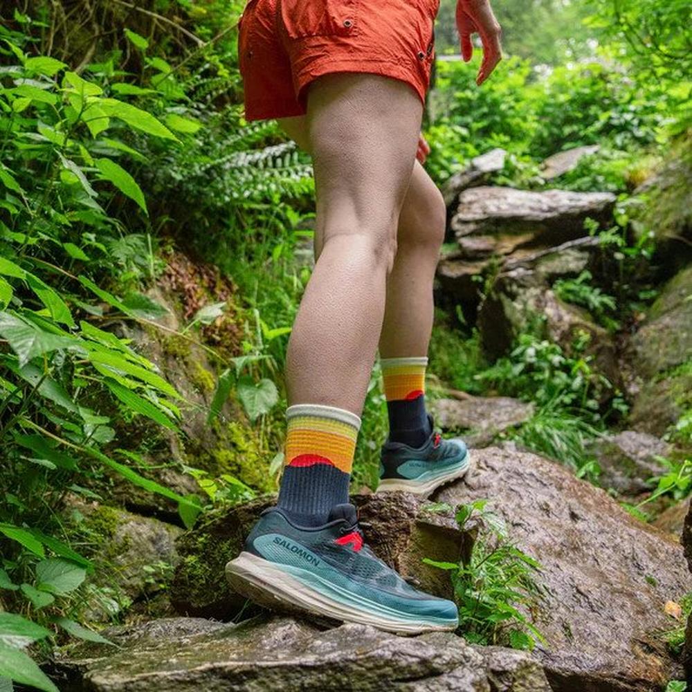 Feetures Unisex Trail Maximum Cushion Mini Crew Socks - Navy