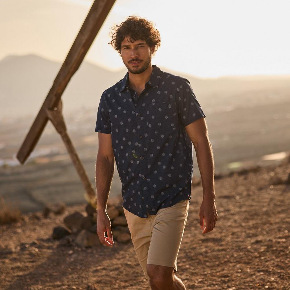 Sherpa Adventure Men's Newar Peacock Short-Sleeve Shirt - Navy
