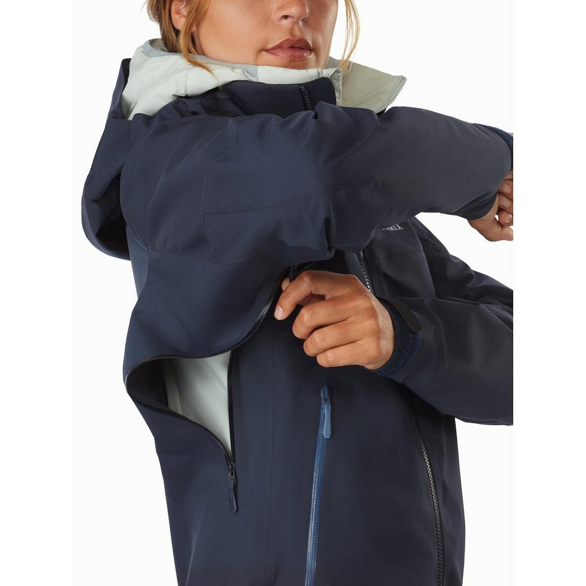 Arcteryx Women's Beta AR Waterproof Jacket - Navy