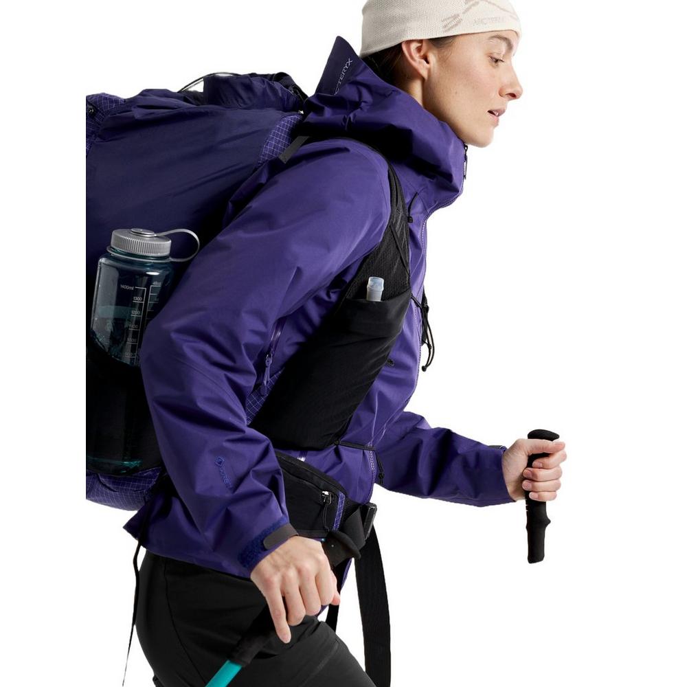 Arc'teryx Women's Beta SL Jacket - Soulsonic