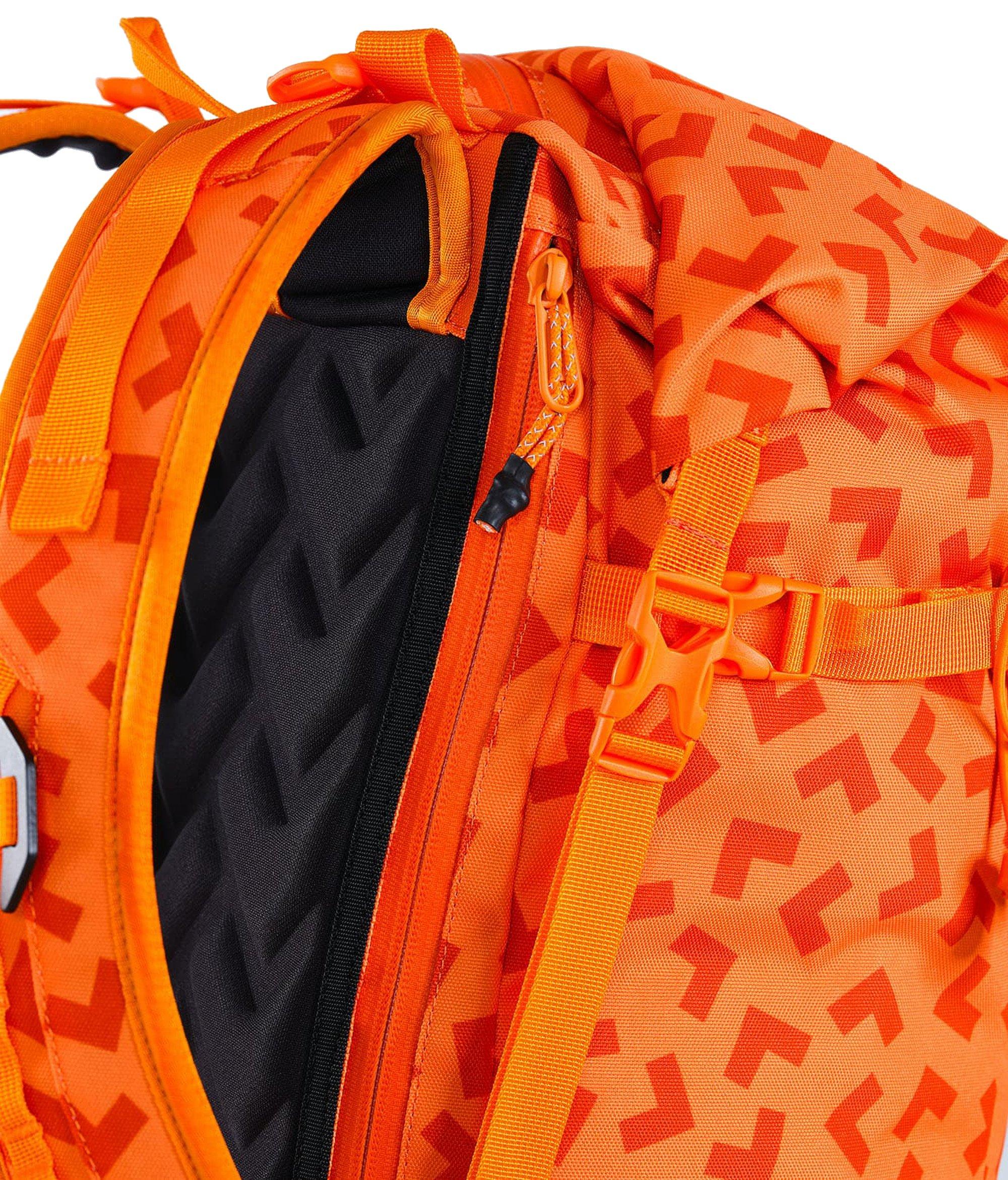 Neon orange nike deals backpack