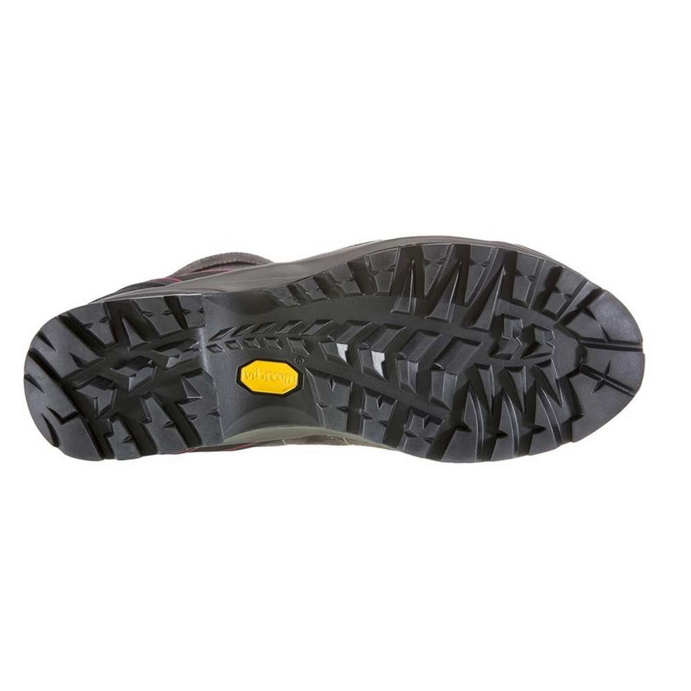 Hiking on sale shoes bottom