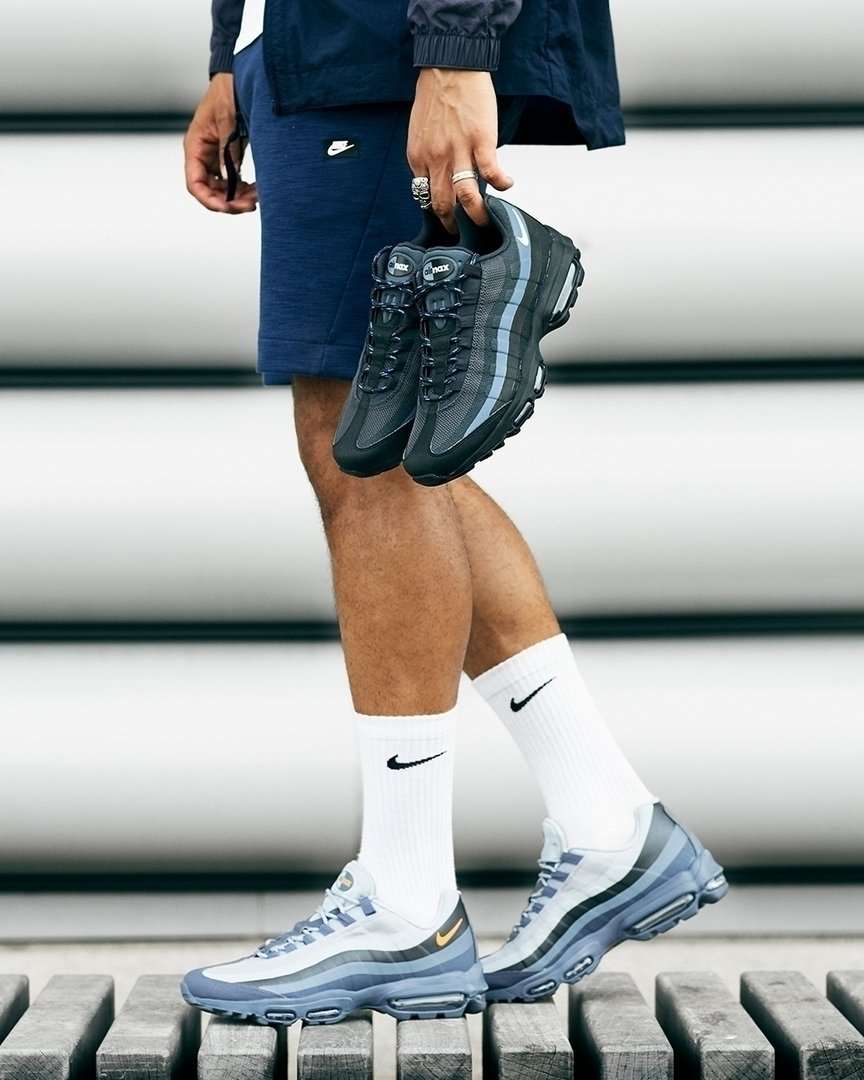 JD exclusive navy colourway