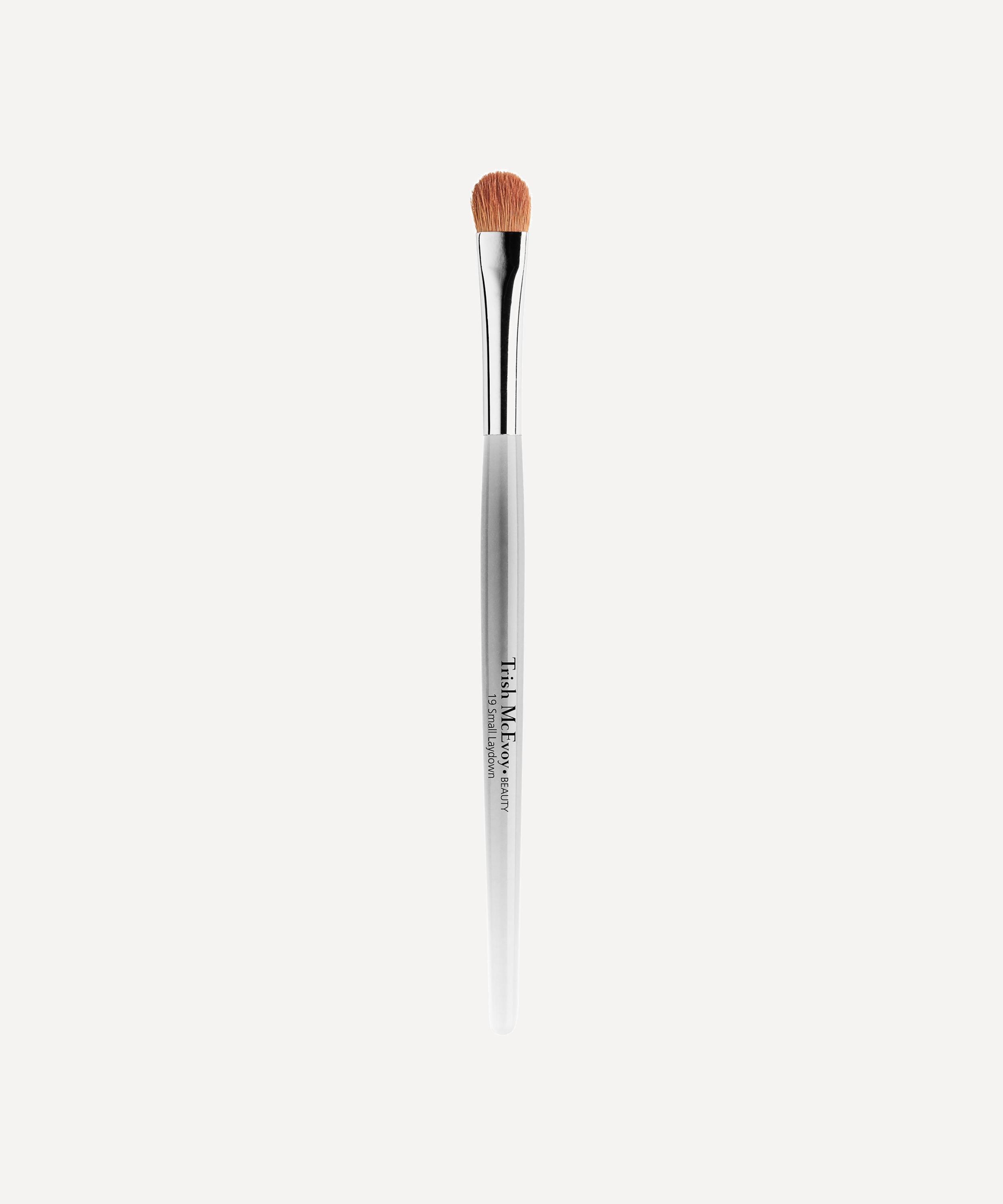 TRISH MCEVOY 19 SMALL LAYDOWN BRUSH,000585372