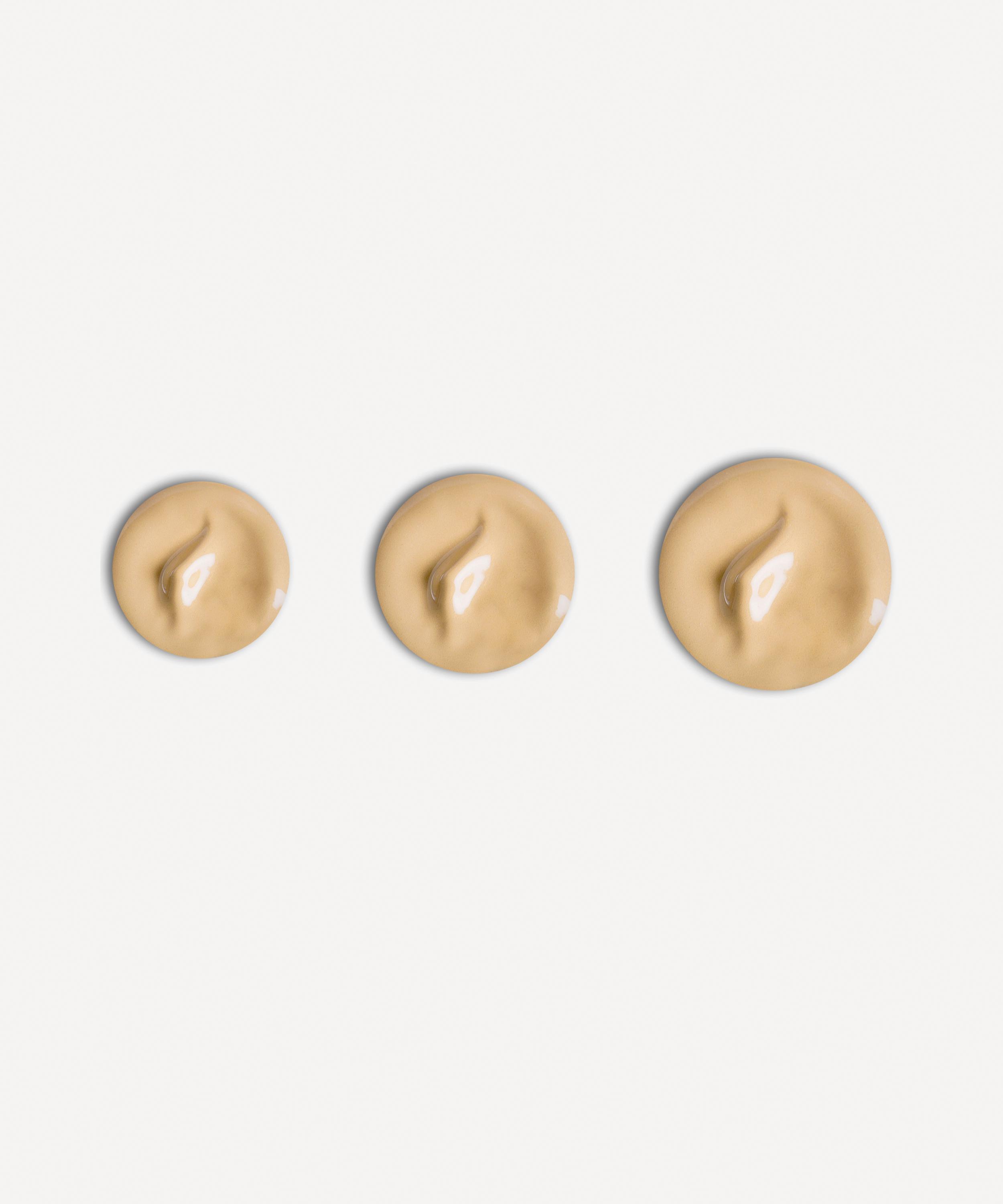 Sisley Paris Sisley-paris Stylo Lumiere Instant Radiance Booster Highlighter Pen In 4 Golden Beige