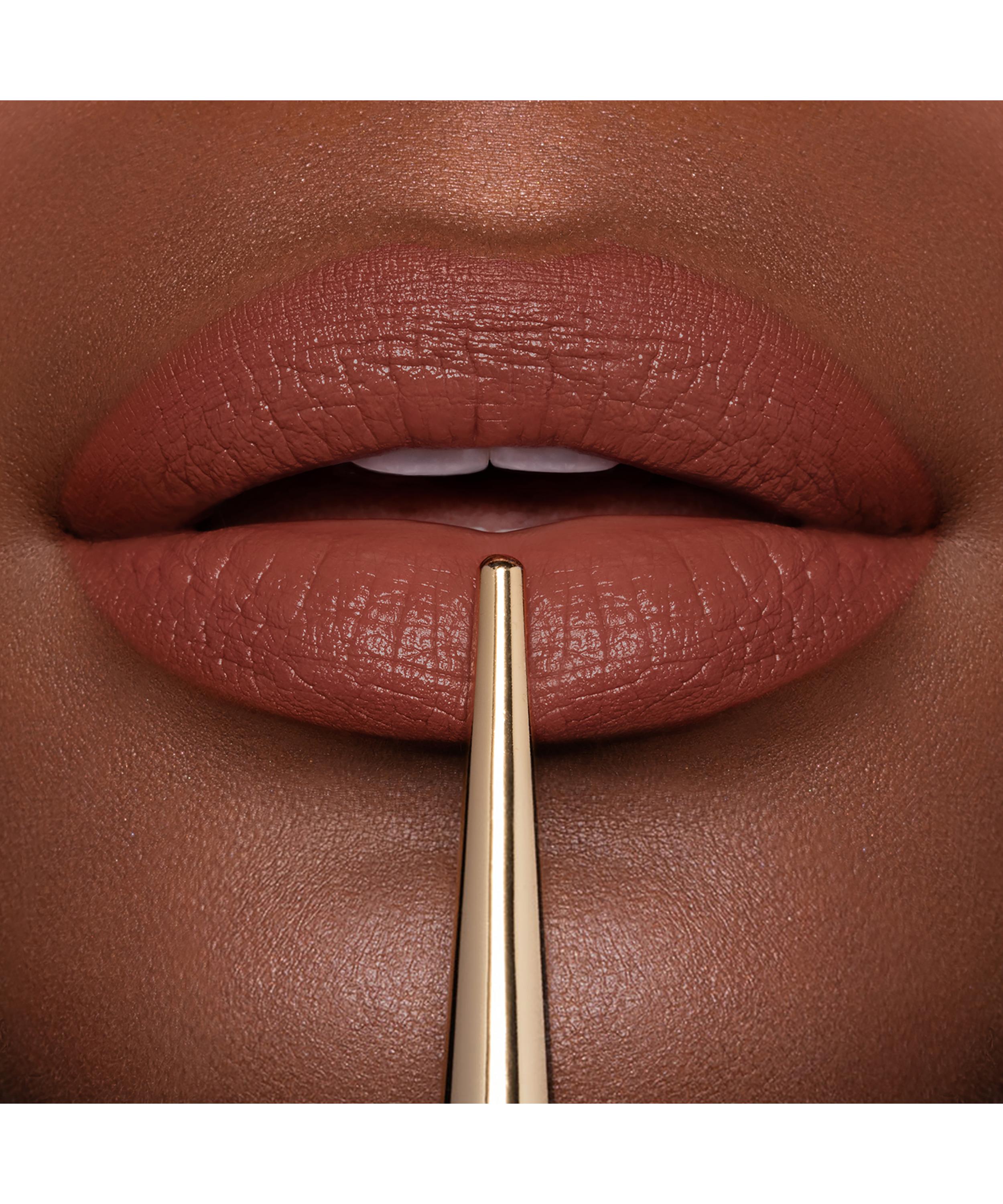 Hourglass Confession Ultra Slim High Intensity Refillable Lipstick You Make Me 0.03 oz/ 0.9 G In You Make Me