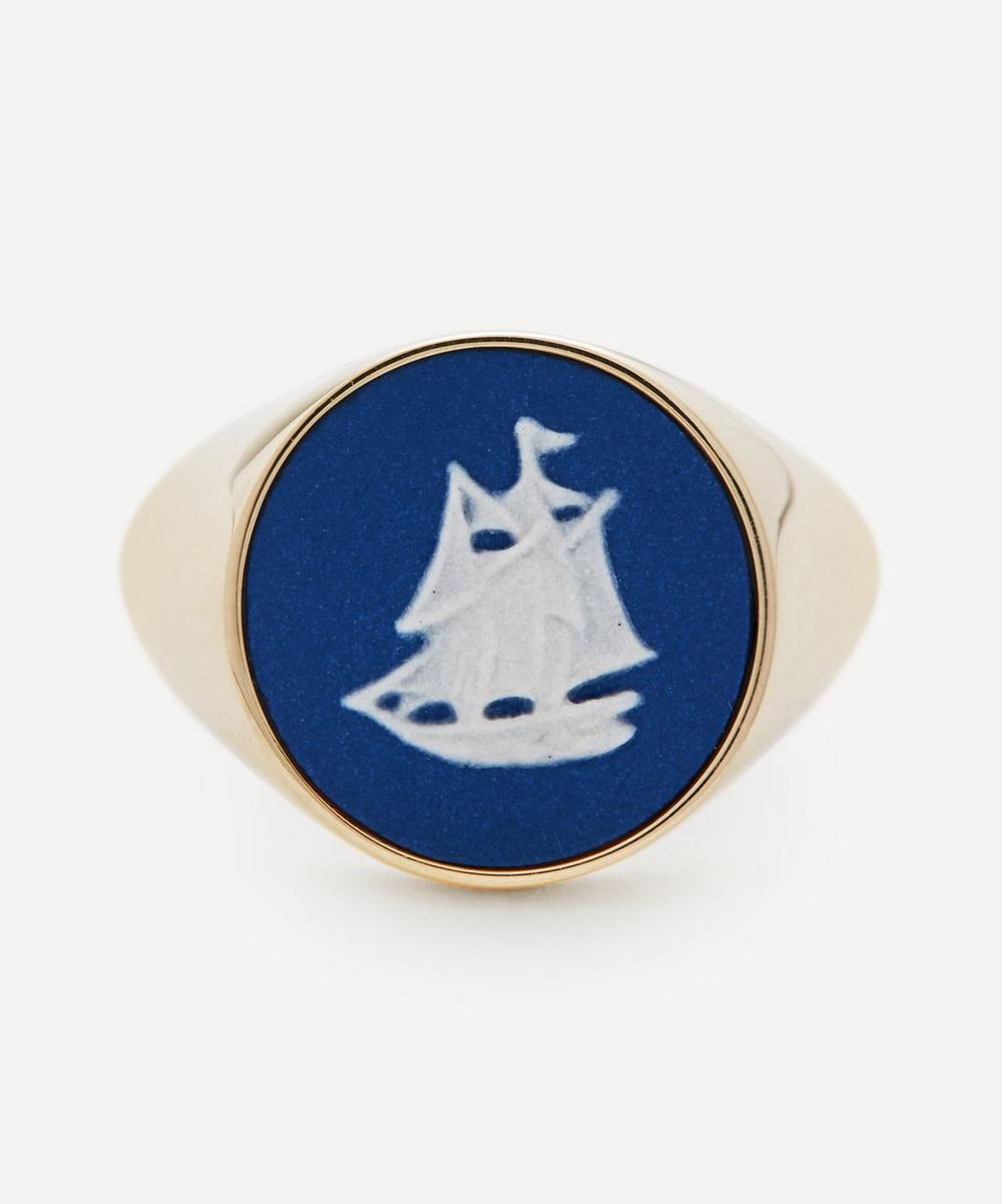 Ferian Gold Wedgwood Sailboat Round Signet Ring