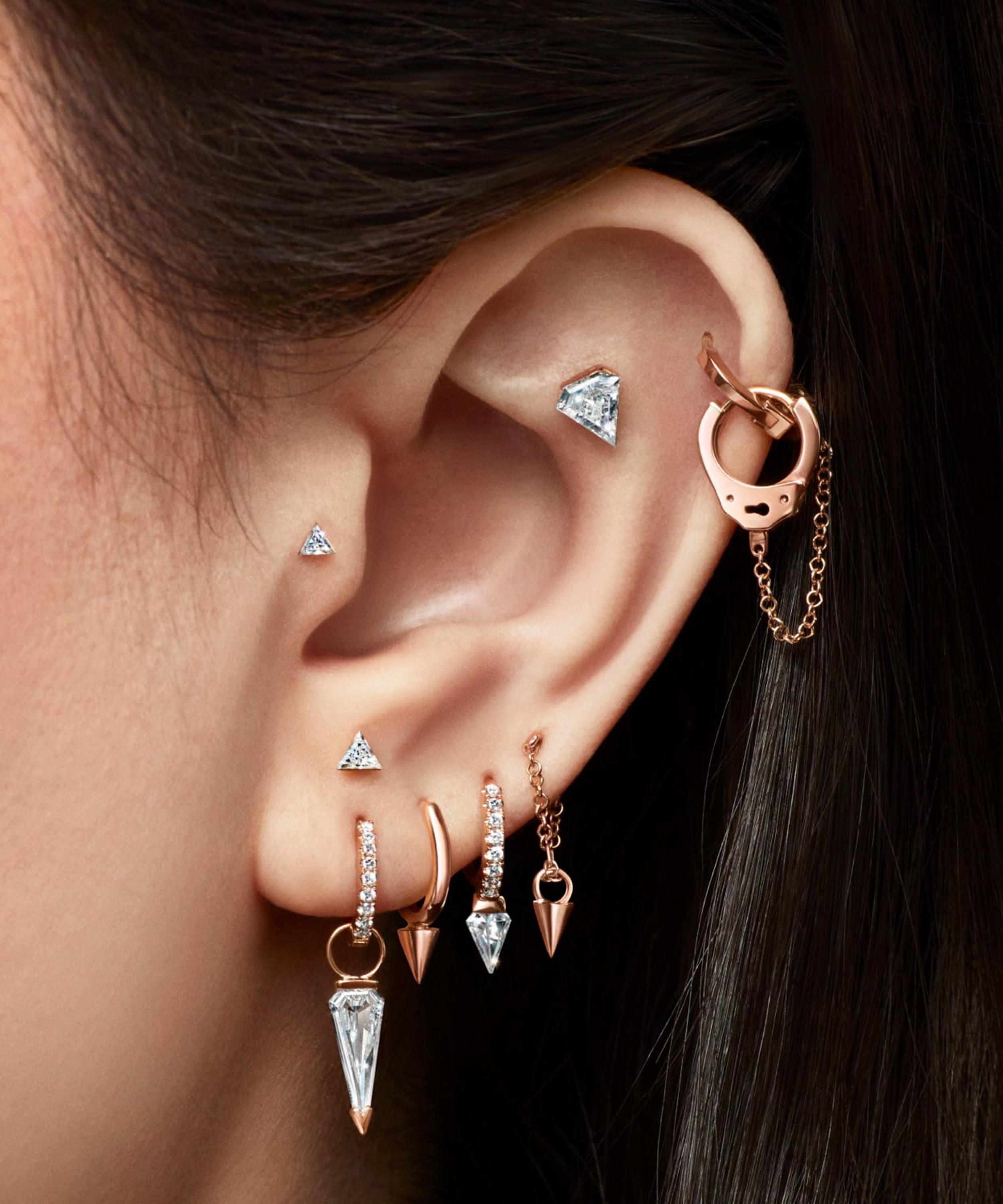 MARIA TASH MARIA TASH 18CT 2.5MM INVISIBLE SET TRIANGLE DIAMOND THREADED STUD EARRING 000713610