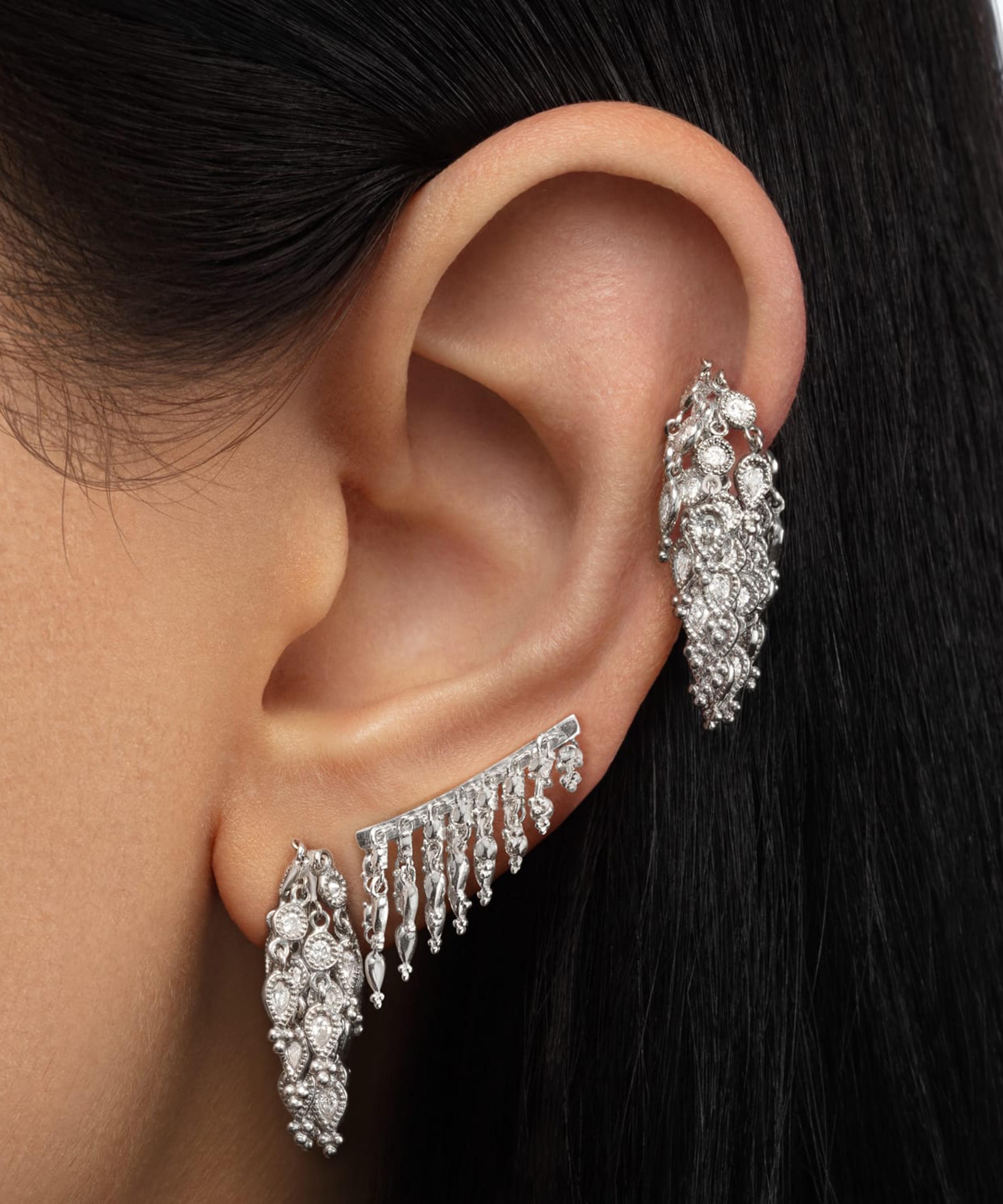 MARIA TASH MARIA TASH 14CT 18MM 18MM CURVED TASSEL BAR EAR CLIMBER LEFT 000713718