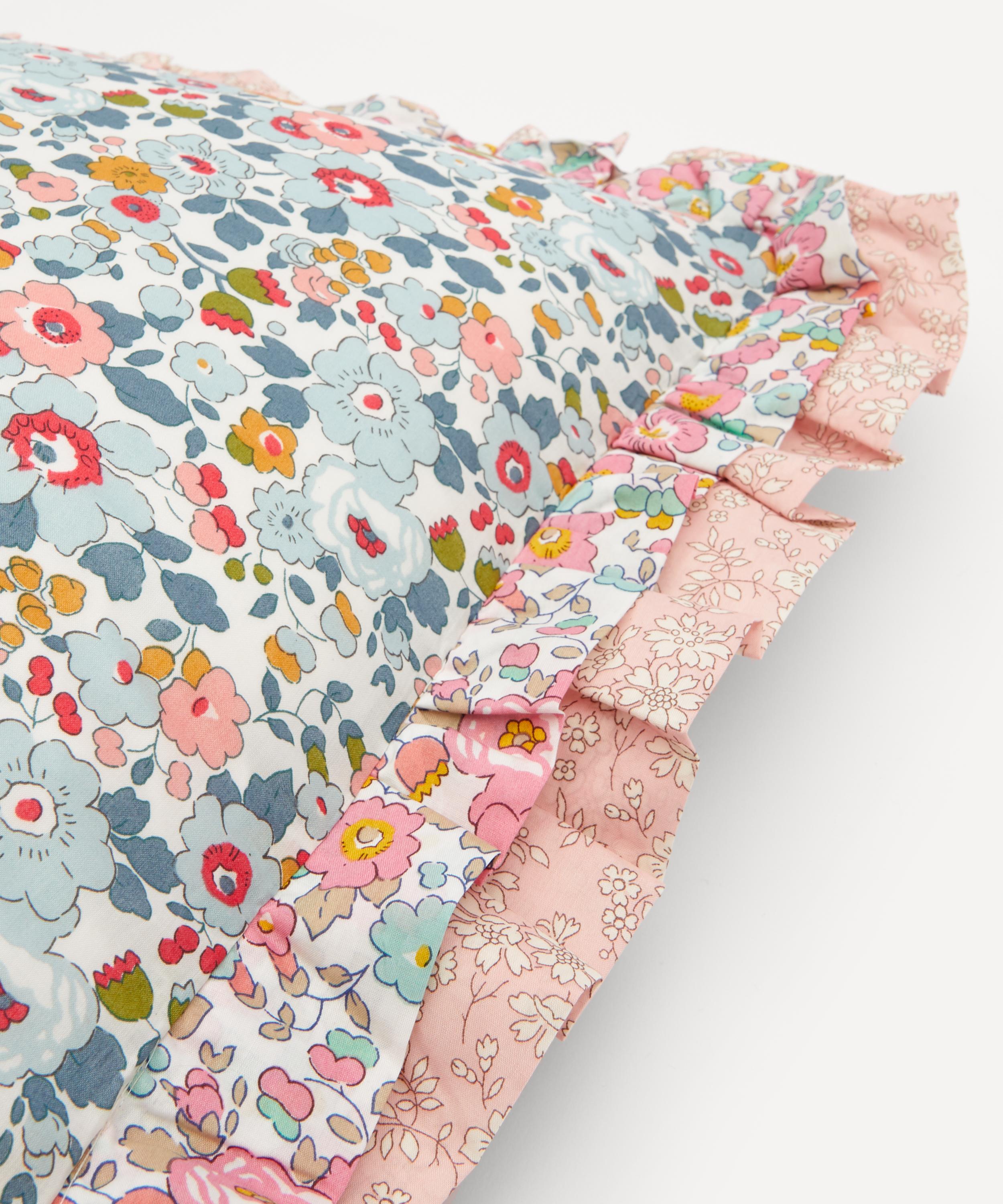 COCO & WOLF COCO & WOLF BETSY GREY BETSY ROSE AND CAPEL DOUBLE RUFFLE SQUARED CUSHION 000715889