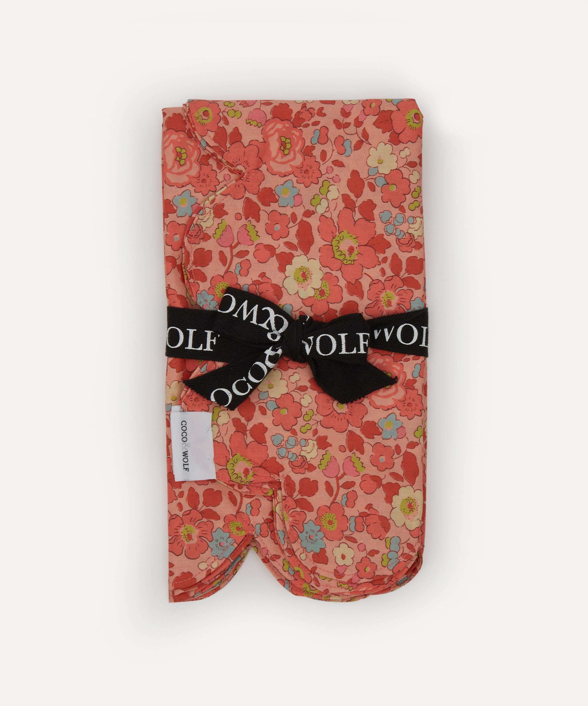 Coco & Wolf Betsy Coral Scallop Napkins Set Of Two In Assorted