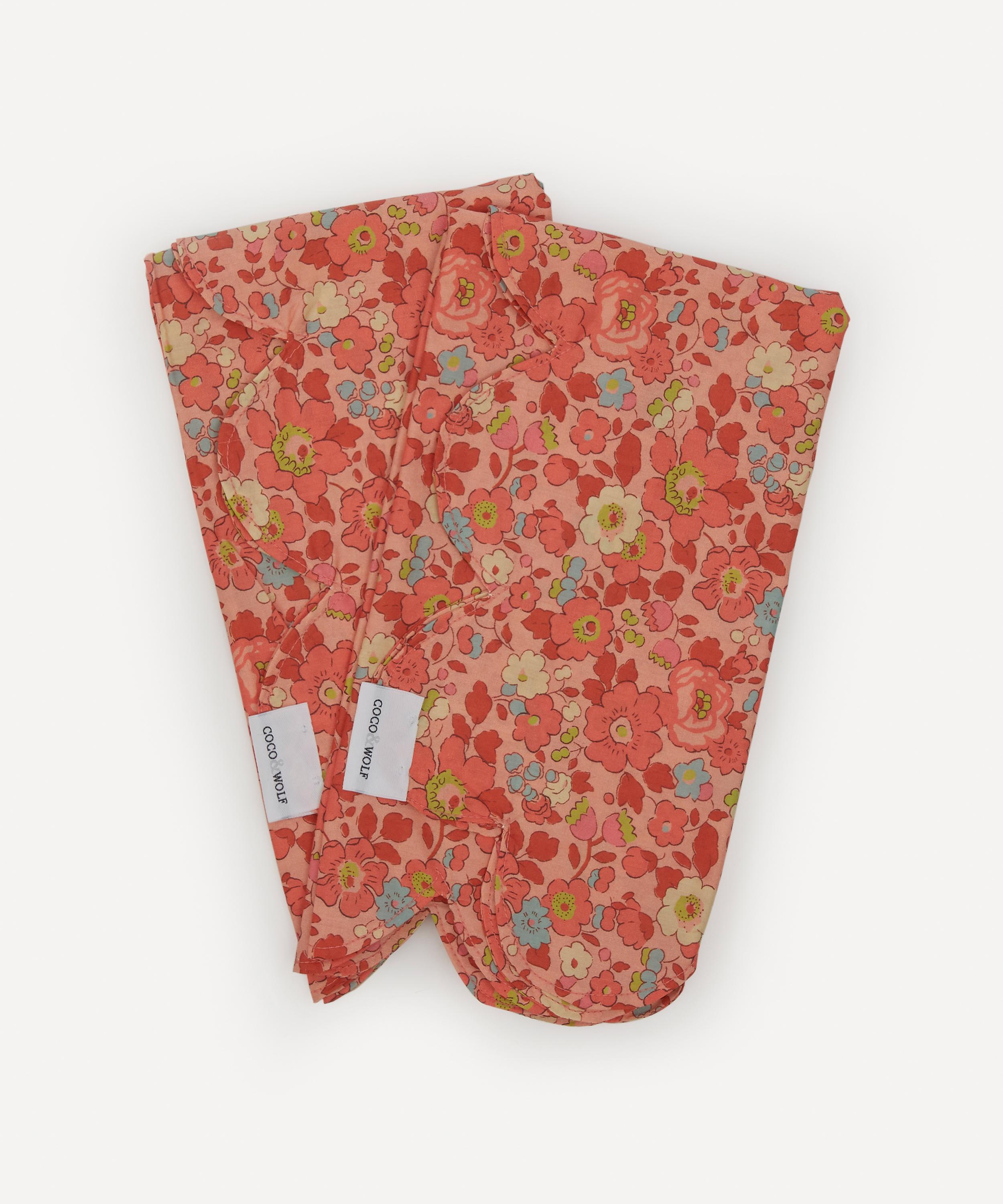 Coco & Wolf Betsy Coral Scallop Napkins Set Of Two In Assorted