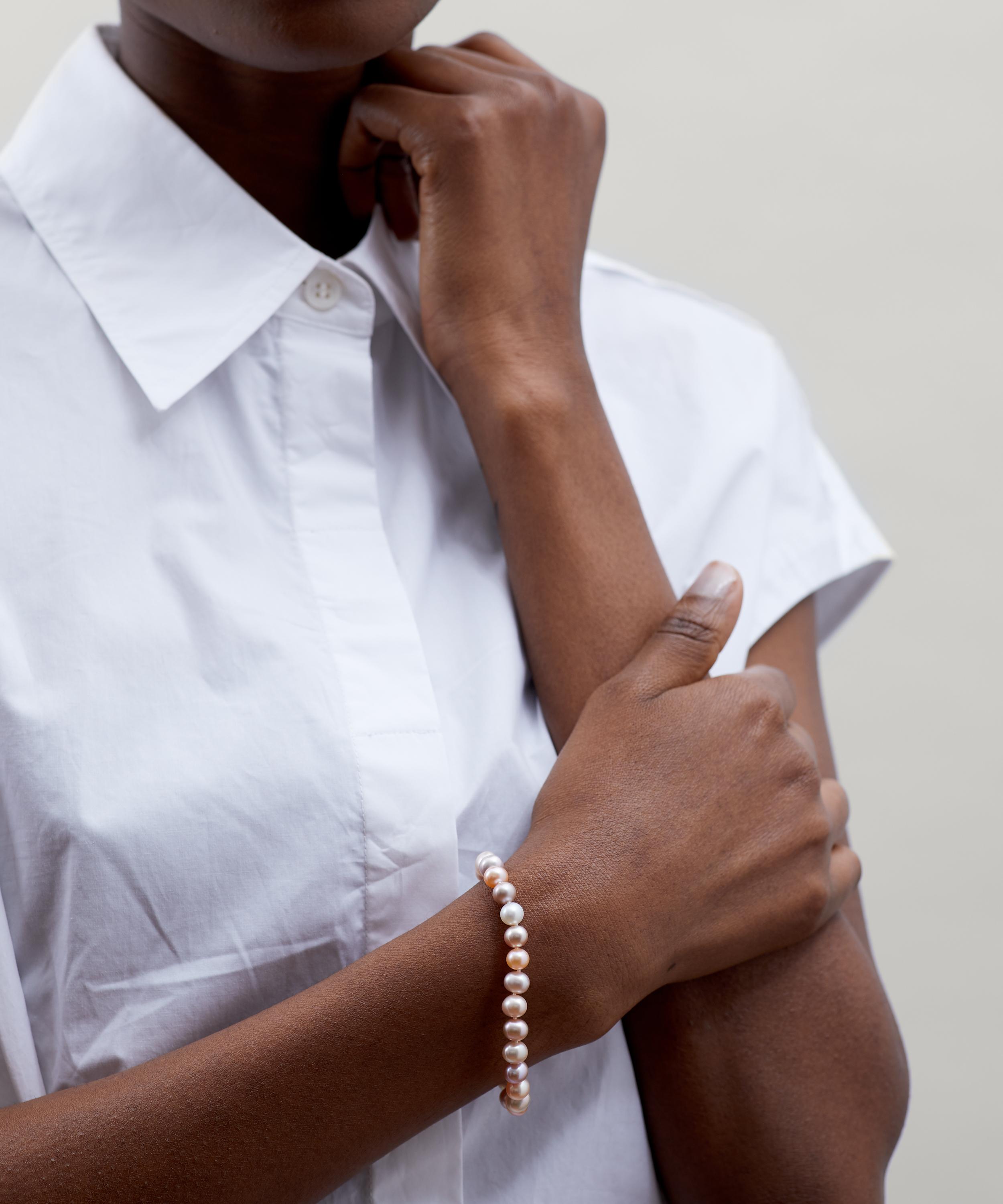 Kojis Multi-coloured Freshwater Pearl Bracelet In Gold