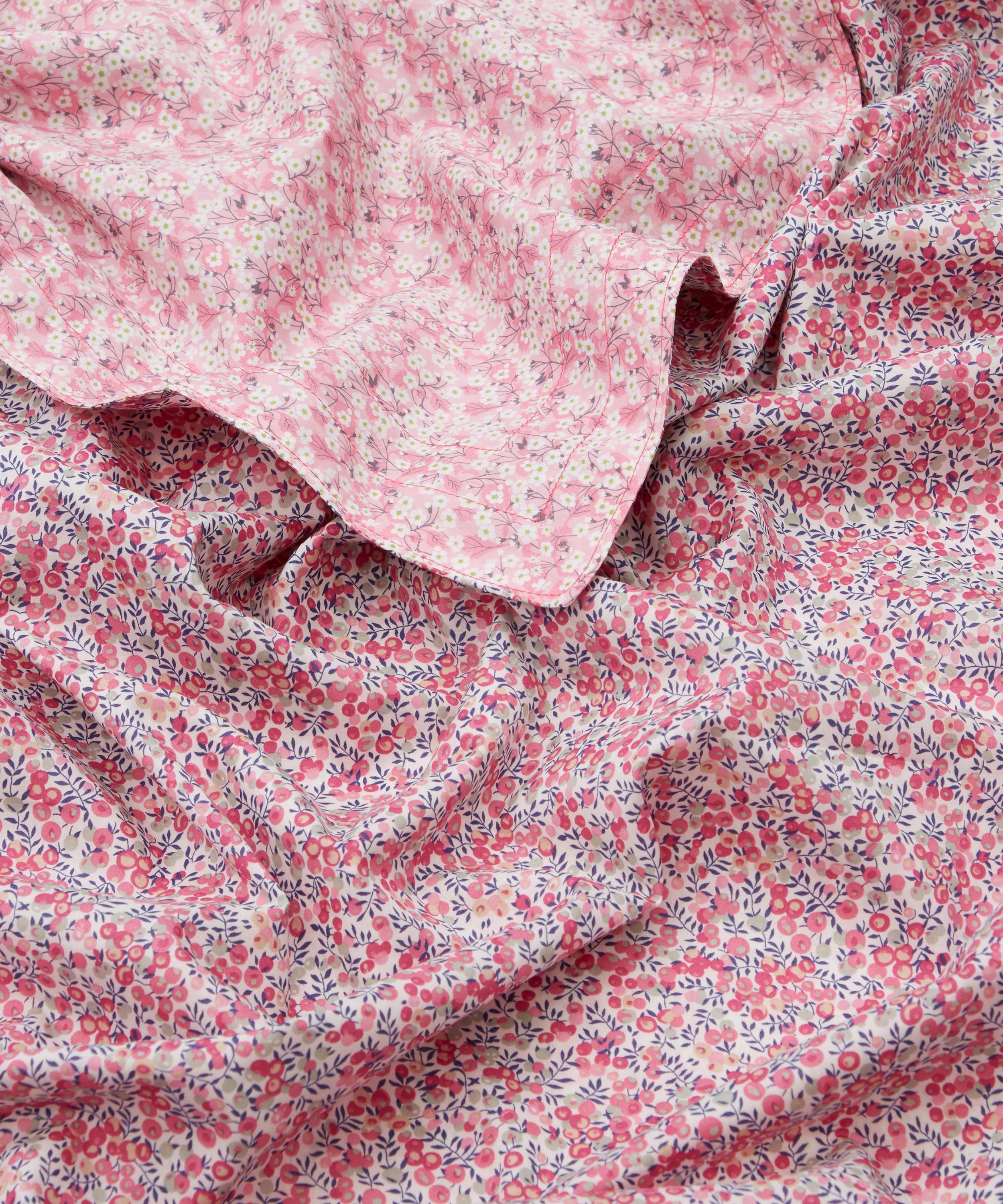 Coco & Wolf Mitsi Valeria And Wiltshire Bud Stitch Edge Tablecloth In Pink