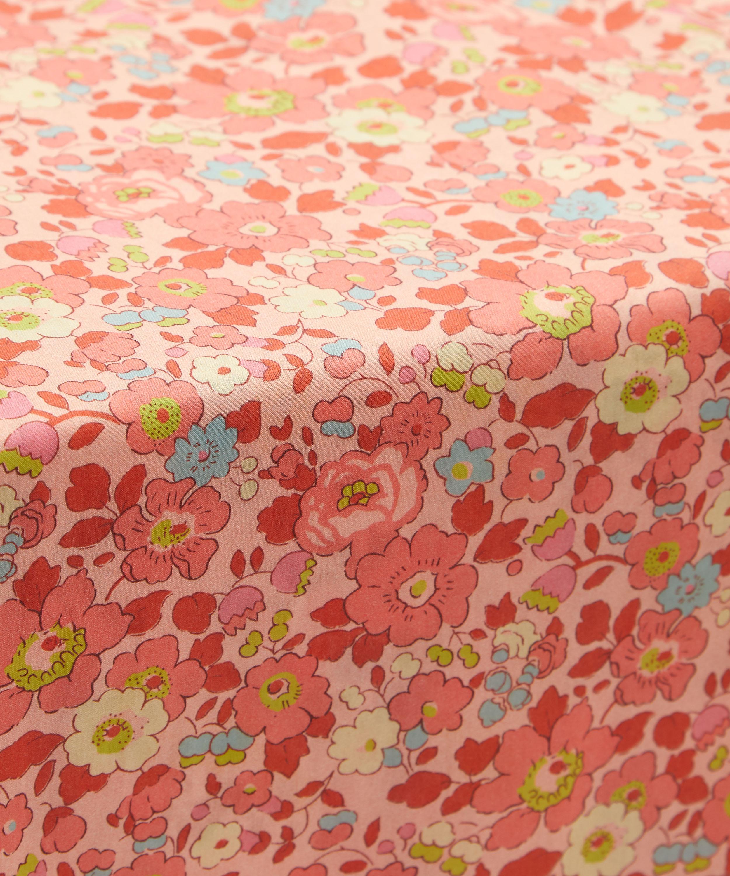 COCO & WOLF COCO & WOLF BETSY AND POPPY AND DAISY SCALLOPED TABLE RUNNER 000739013