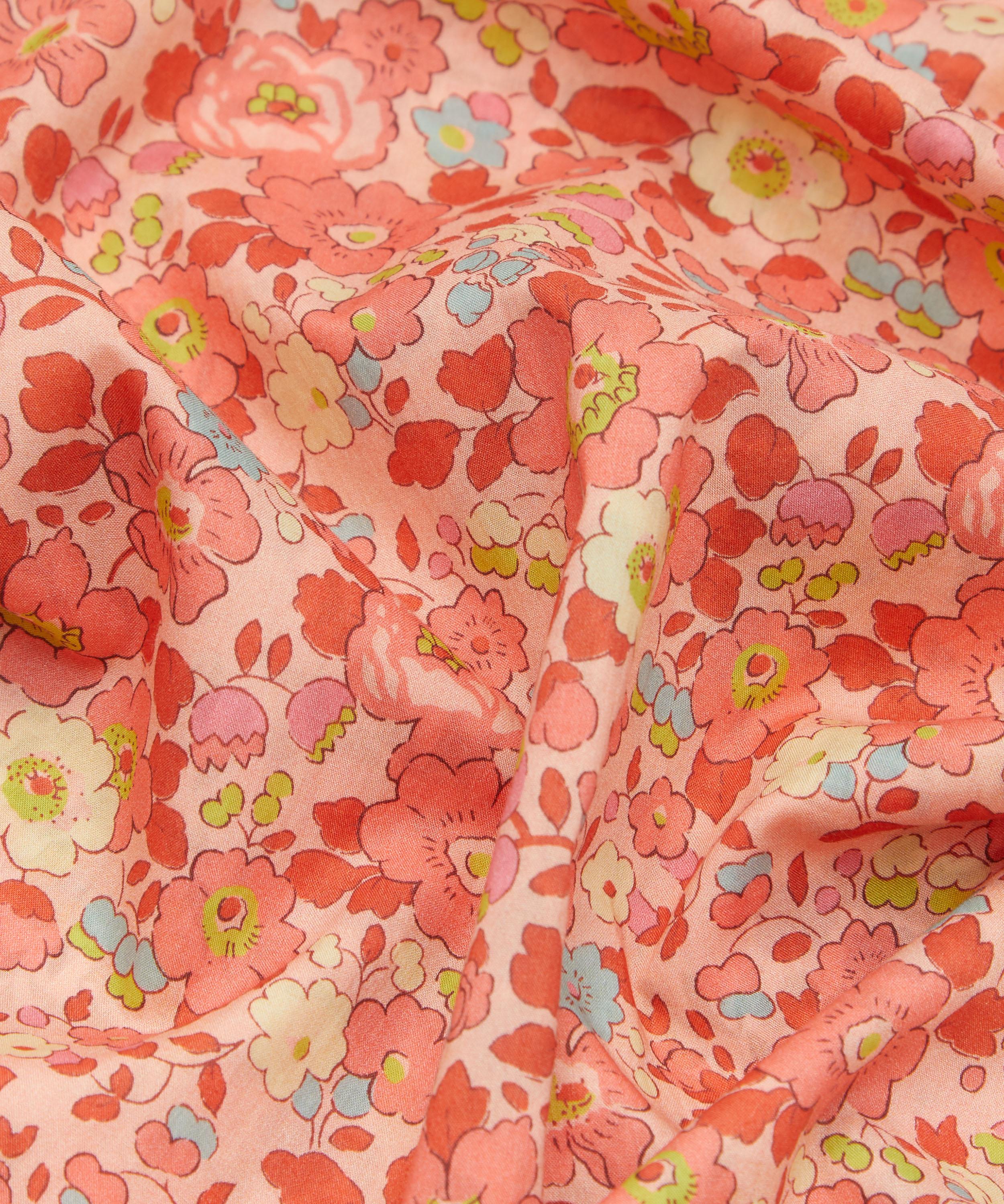 COCO & WOLF COCO & WOLF BETSY AND POPPY AND DAISY SCALLOPED TABLE RUNNER 000739013
