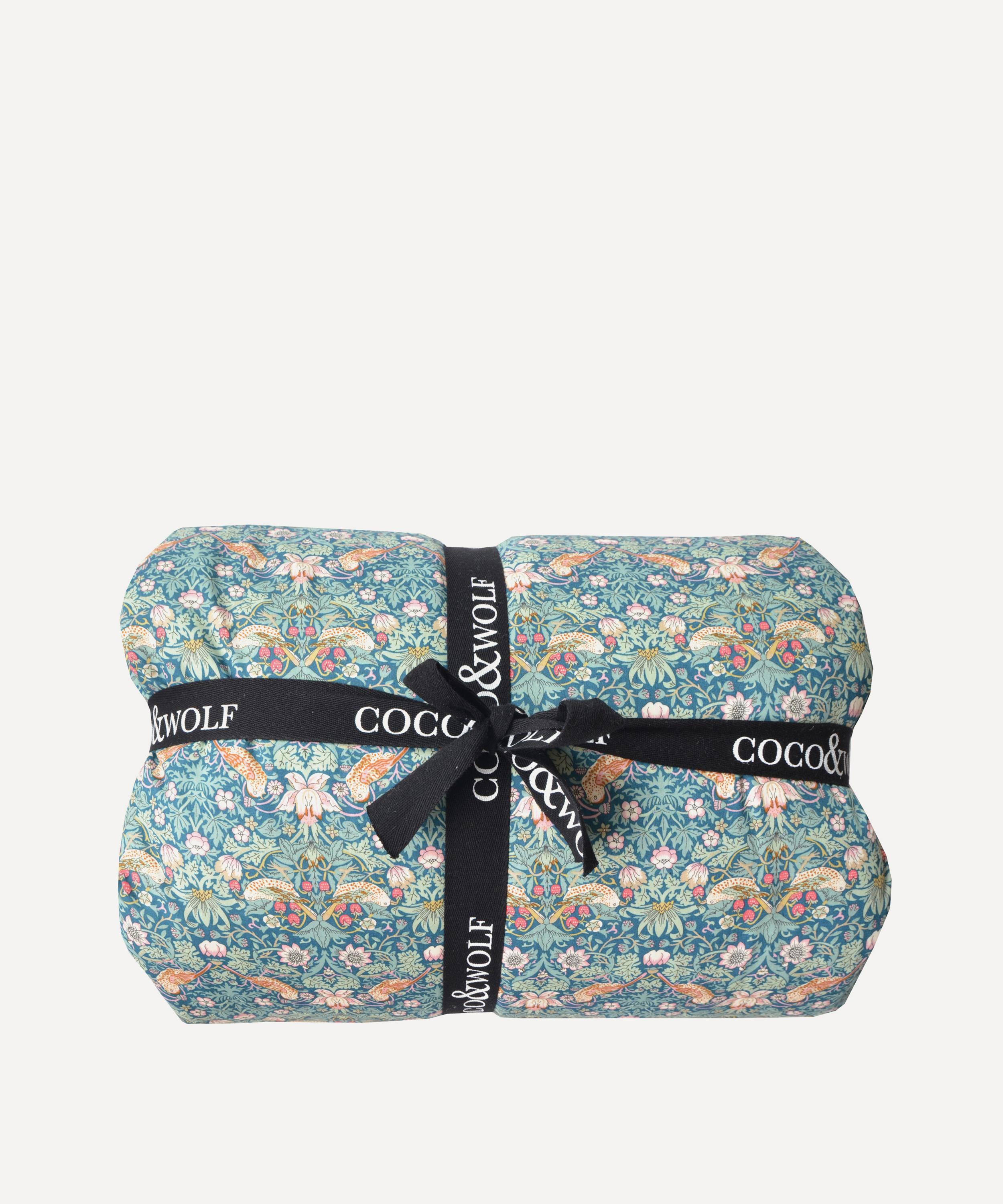 Coco & Wolf Strawberry Thief And Wiltshire Organic Super King Heirloom Quilt In Multicoloured