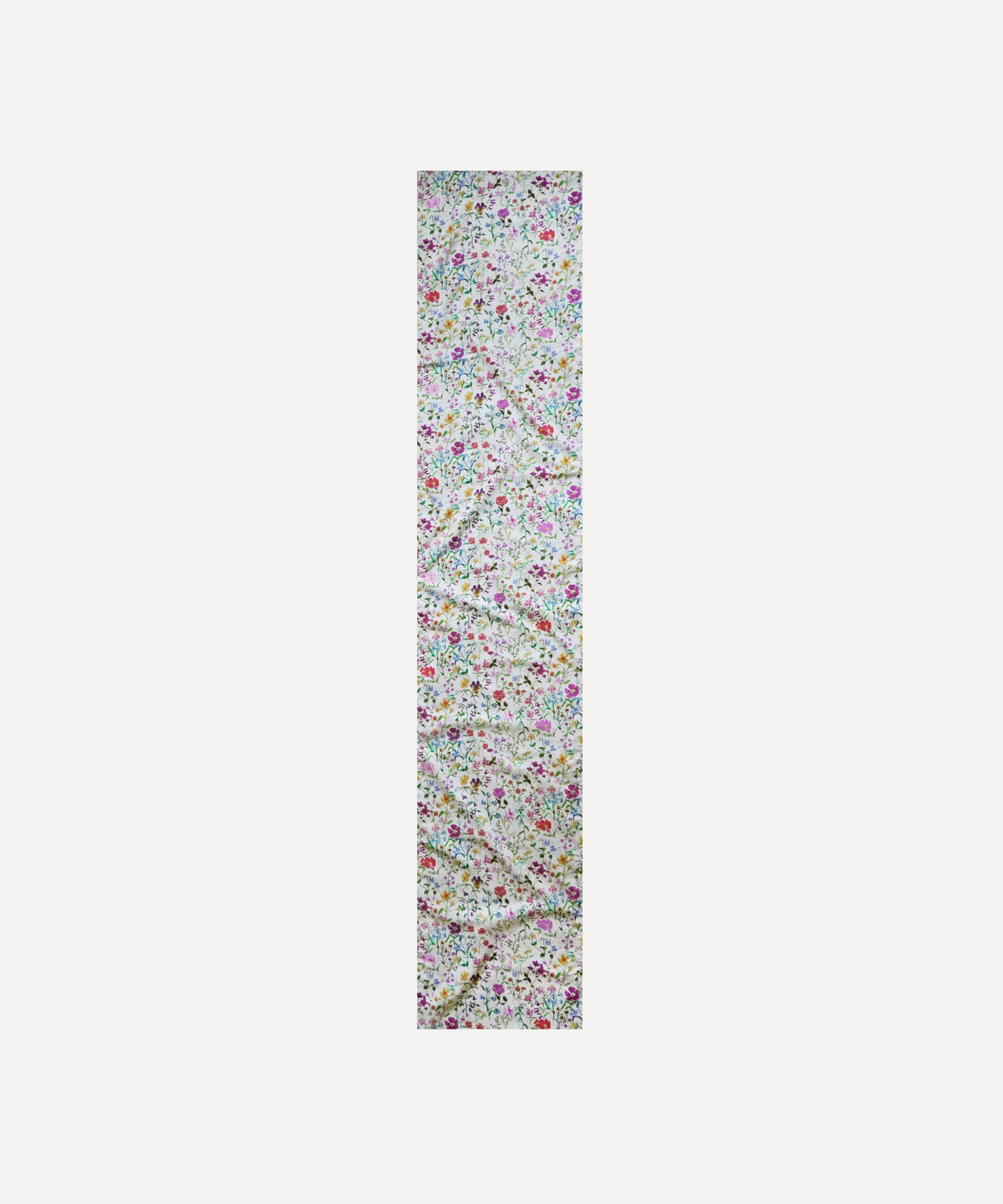 Coco & Wolf Linen Garden Table Runner