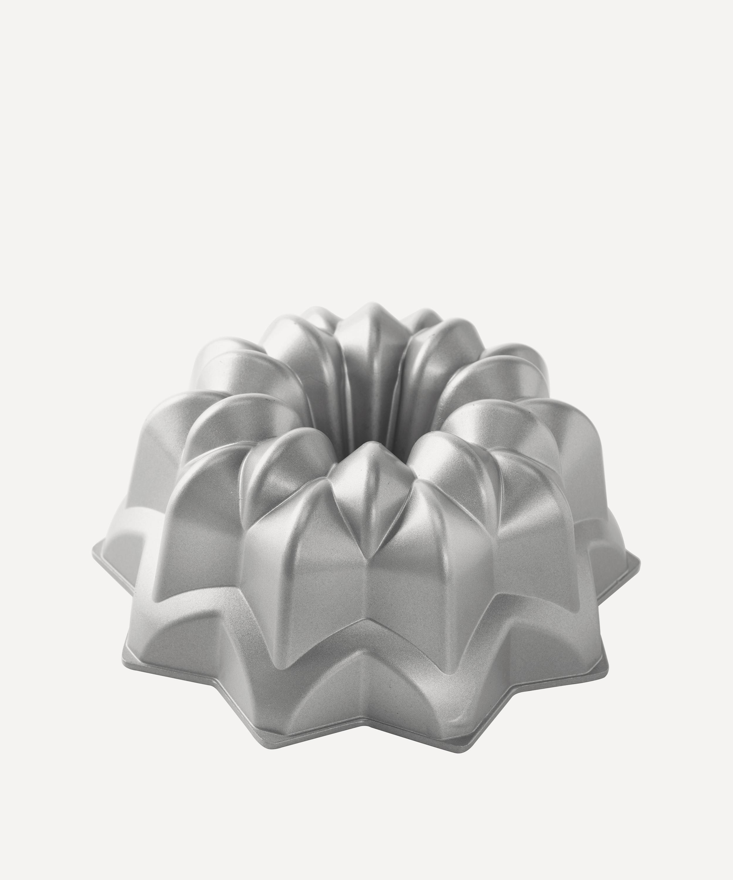 Nordic Ware Vintage Star Bundt Pan