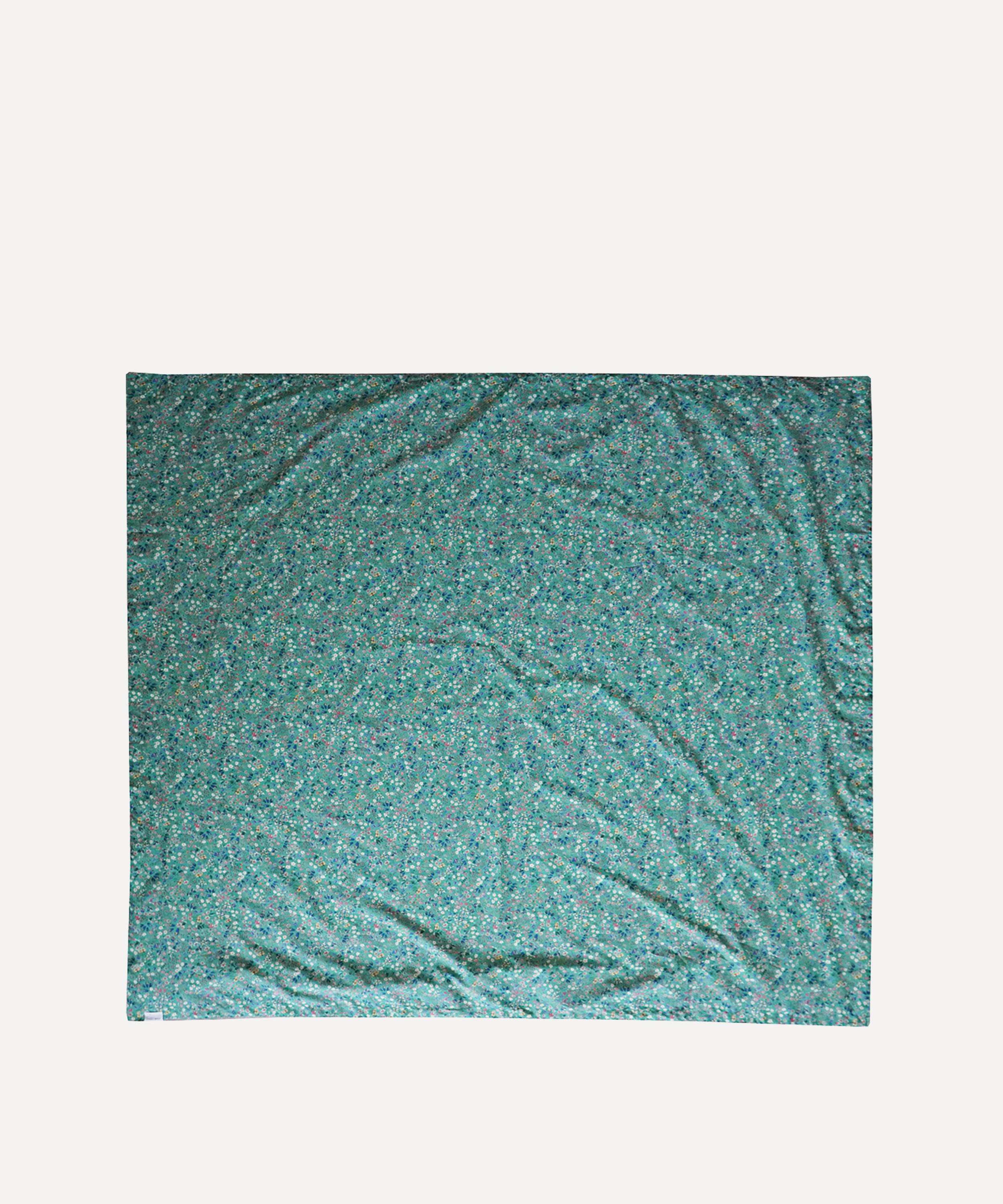 Coco & Wolf Donna Leigh And Rachel Large Reversible Tablecloth