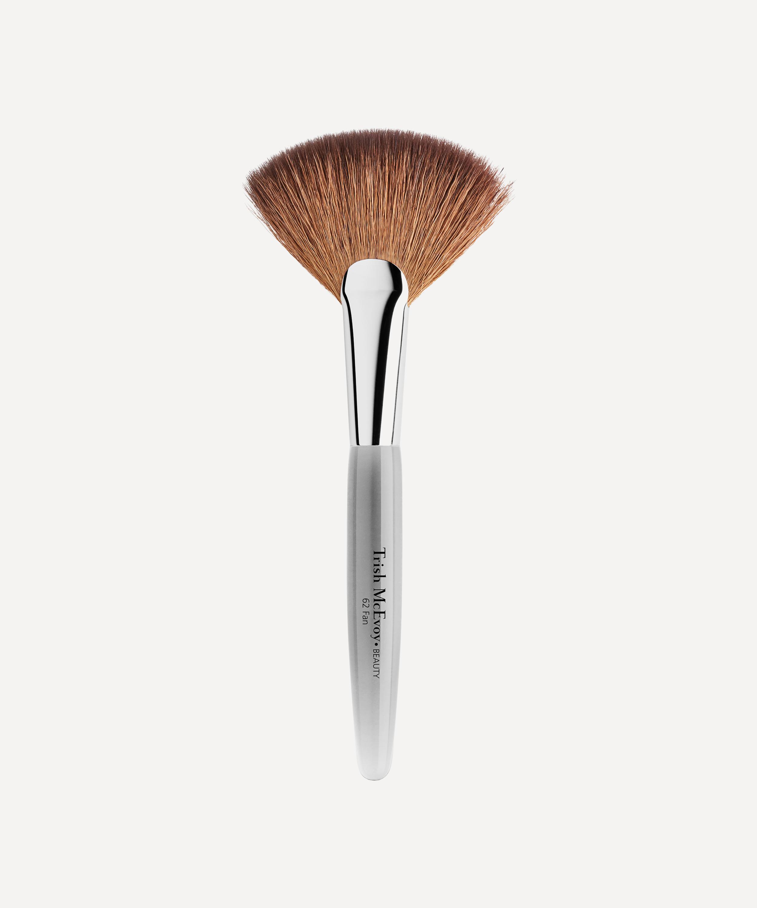 Trish Mcevoy 62 Fan Brush