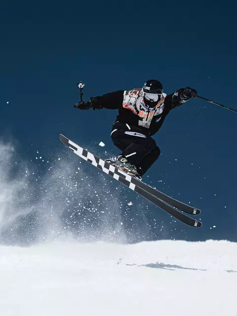line skiing wallpaper