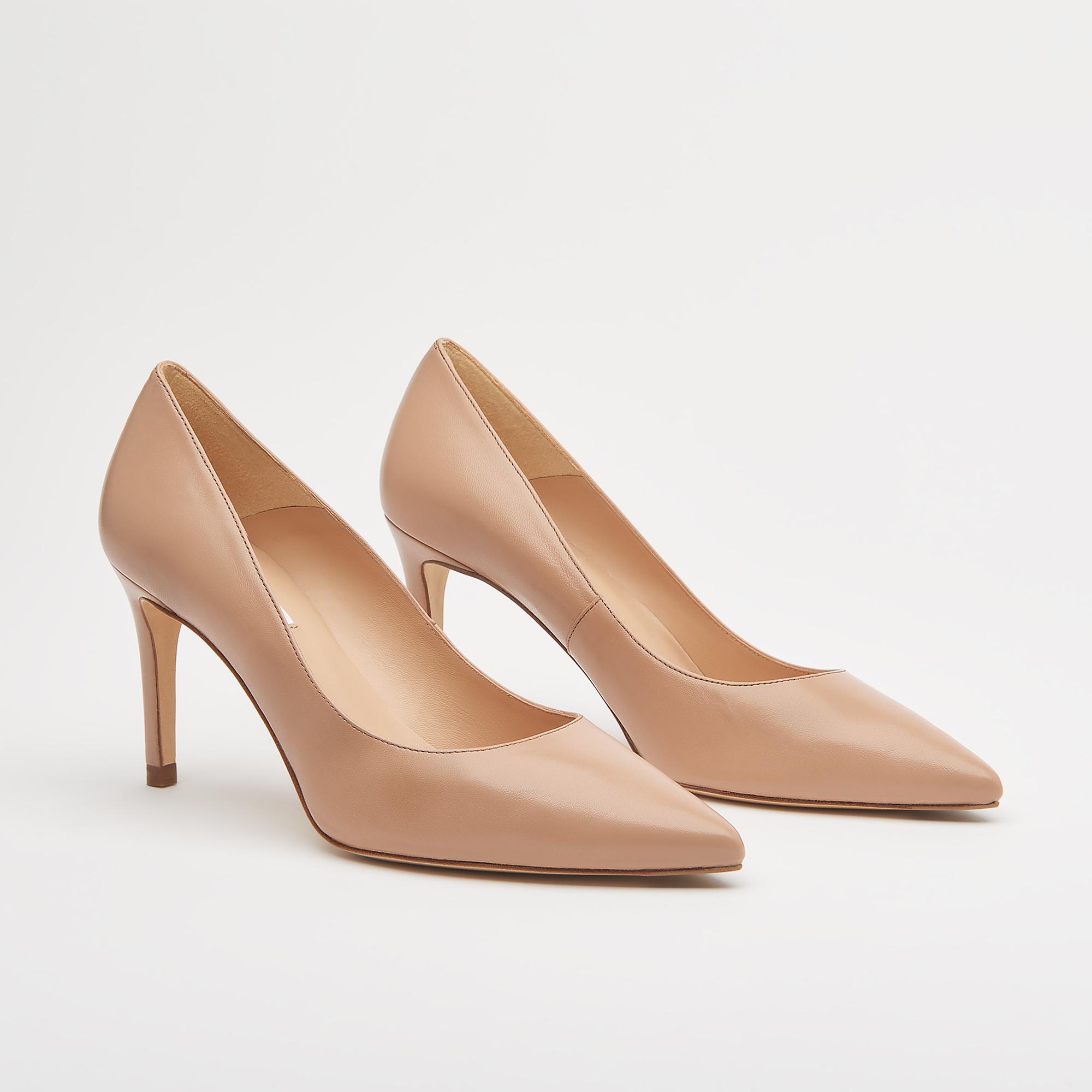nude pointed courts
