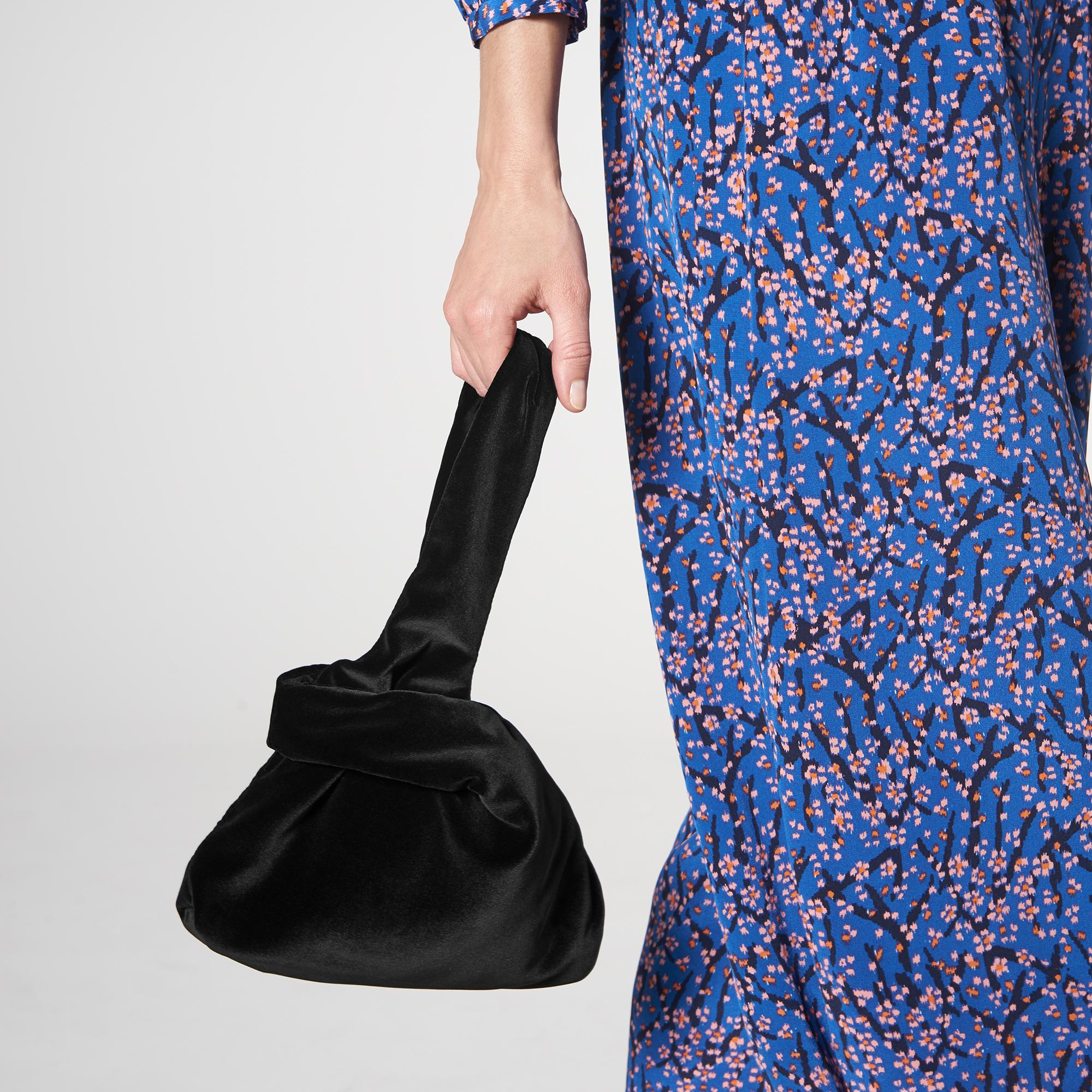 baggit pink sling bag