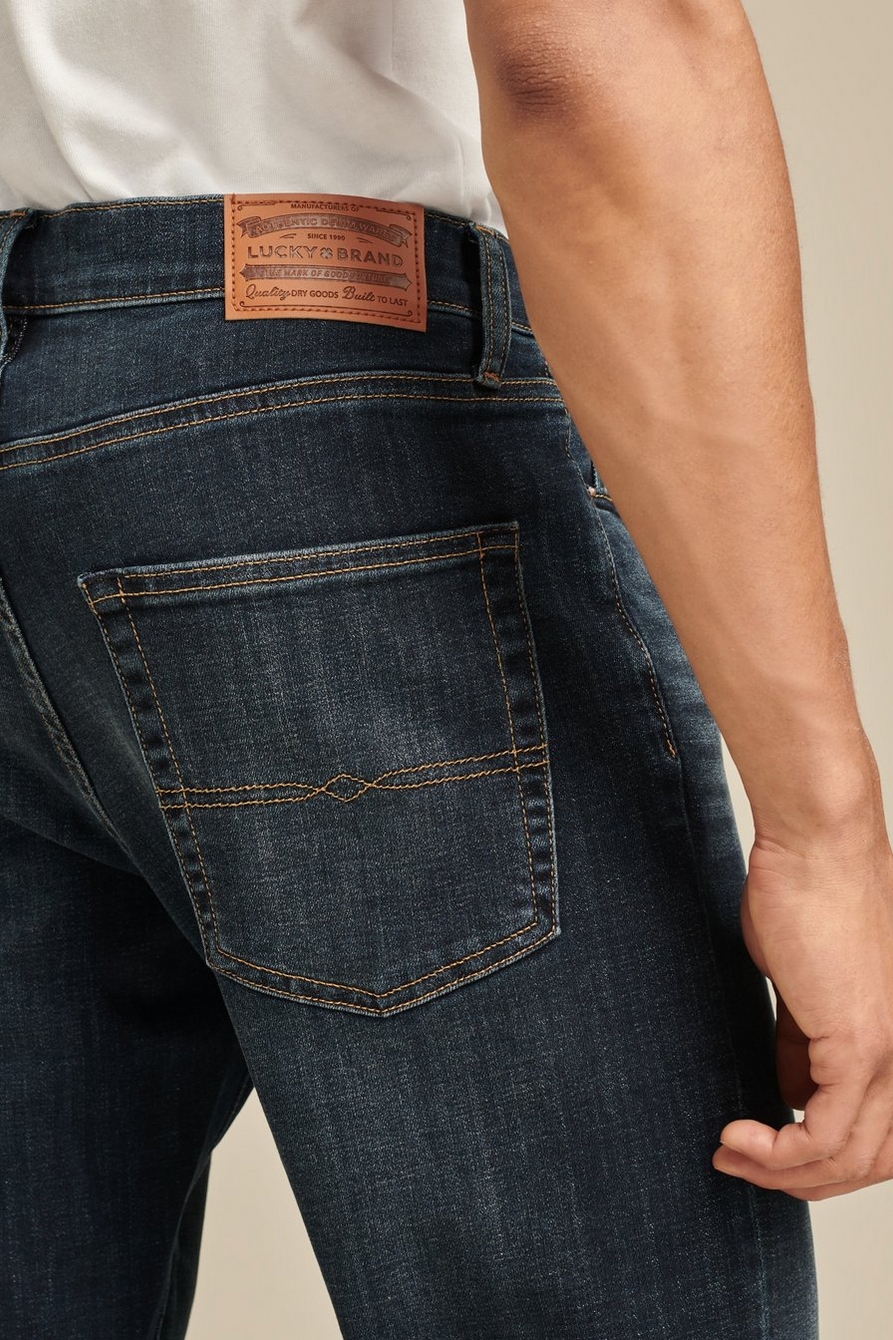 Lucky Brand Mens 410 Athletic Fit Jean