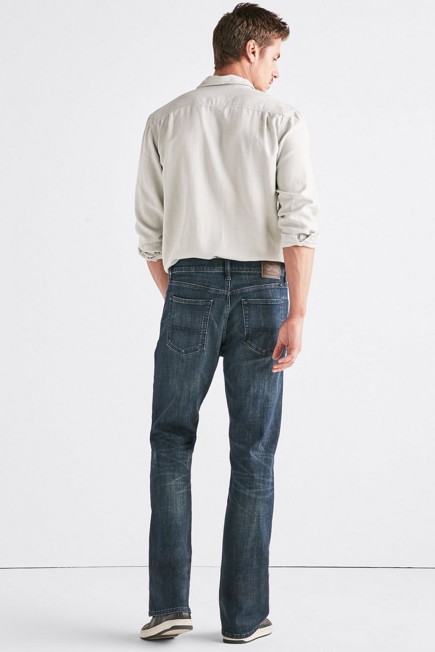 https://i1.adis.ws/i/lucky/7M12811_420_3/181-RELAXED-STRAIGHT-JEAN-420?sm=aspect&aspect=2:3&w=893&qlt=100