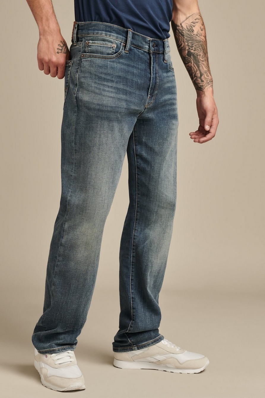 Lucky Brand, Jeans, Lucky Brand Jeans Mens 4x32 81 Relaxed Straight Dark  Wash 100 Cotton