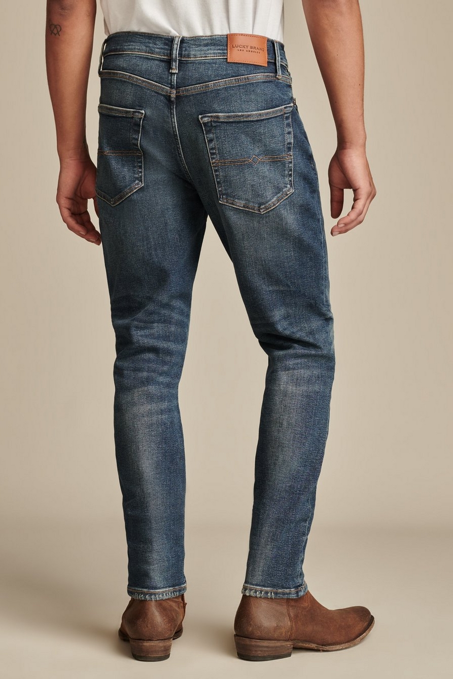 411 ATHLETIC TAPER ADVANCED STRETCH JEAN | Lucky Brand
