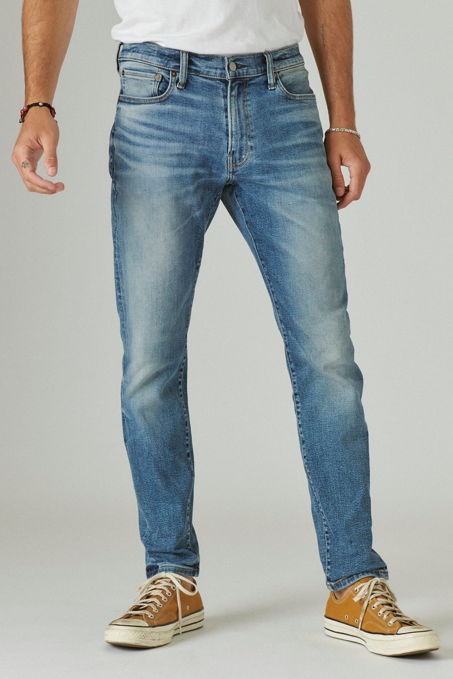 411 ATHLETIC TAPER SATEEN STRETCH JEAN