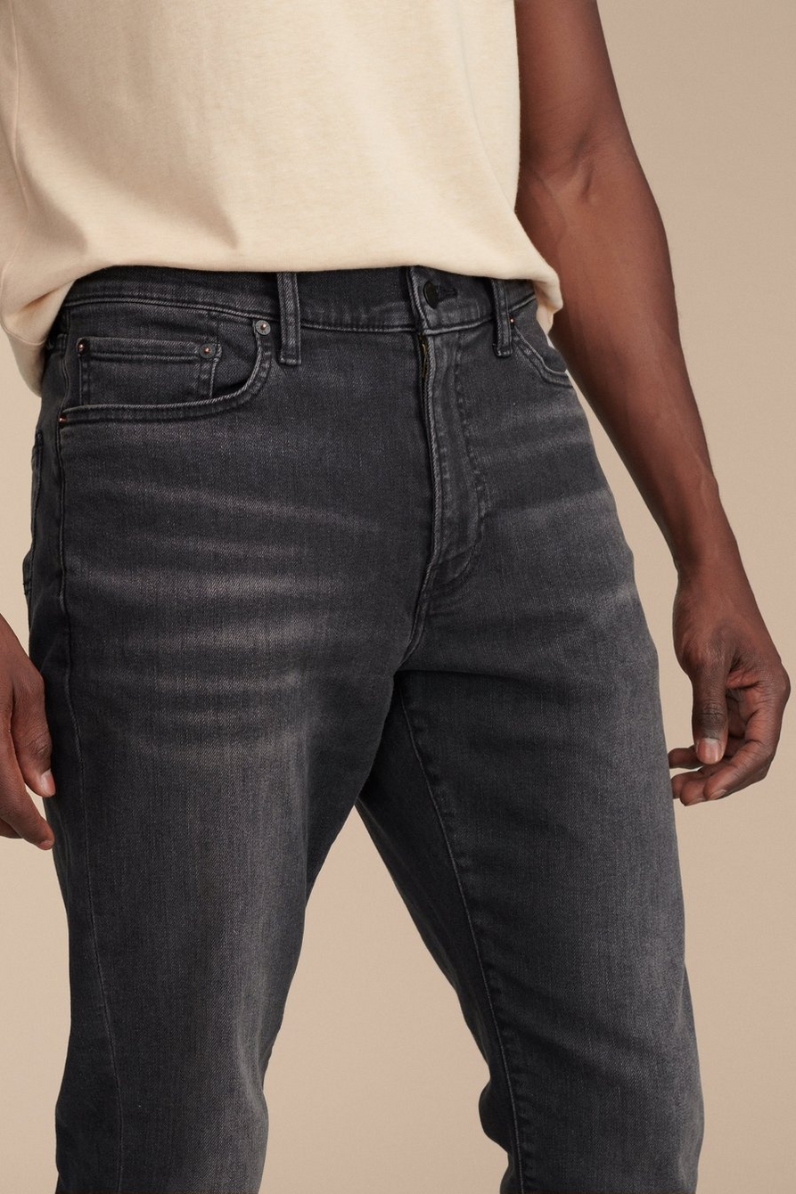 411 CoolMax® Athletic Taper Jeans