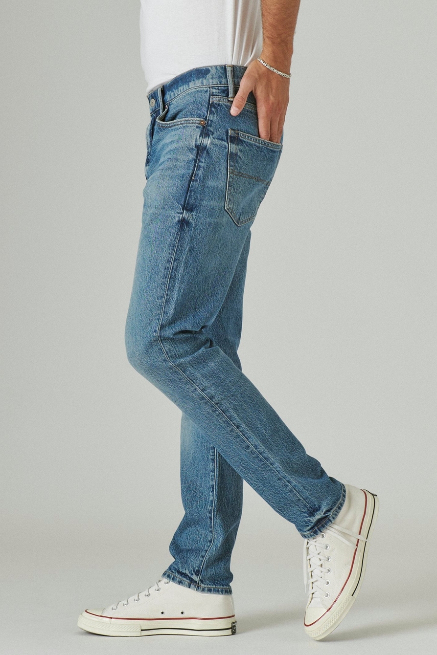 ATHLETIC JEAN | Lucky Brand