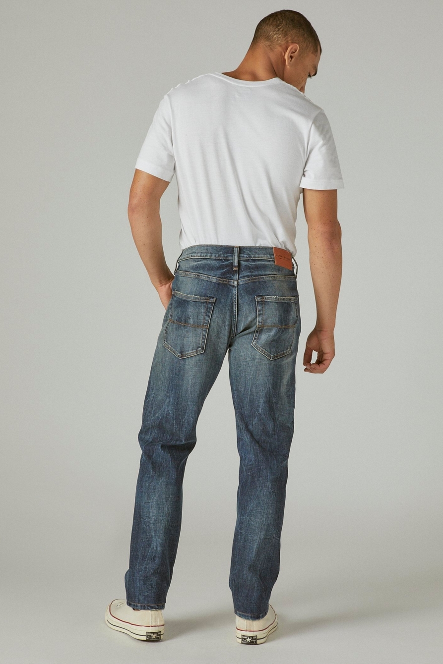 Men's Athletic Straight Fit Stretch Jeans