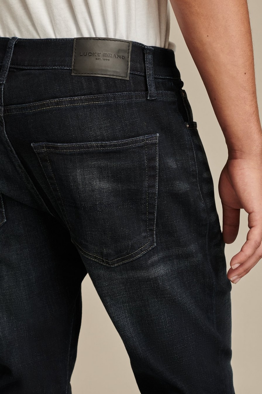 411 ATHLETIC TAPER COOLMAX STRETCH JEAN | Lucky Brand
