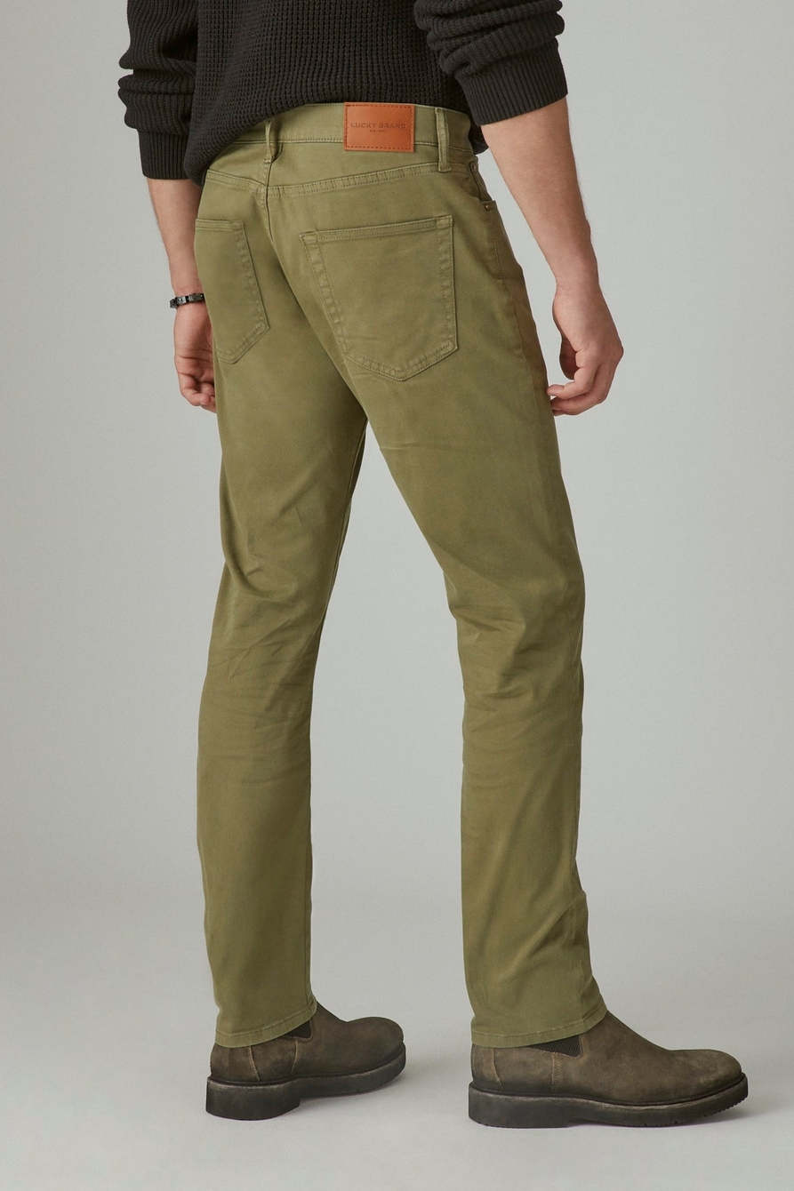 Lucky Brand 410 Athletic Slim Jeans in Green for Men