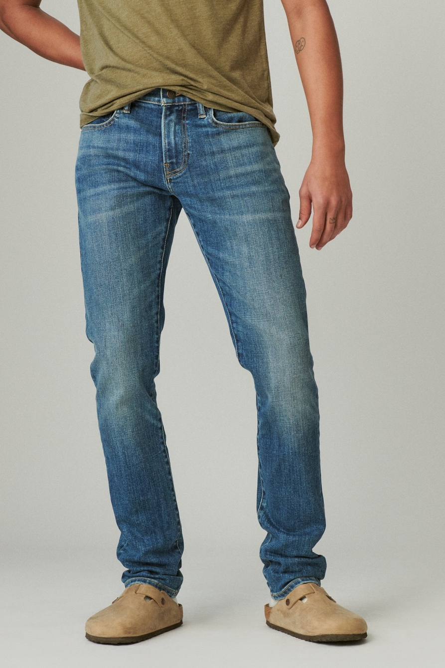 Lucky Brand 121 Slim Straight Hula COOLMAX® Stretch Jeans