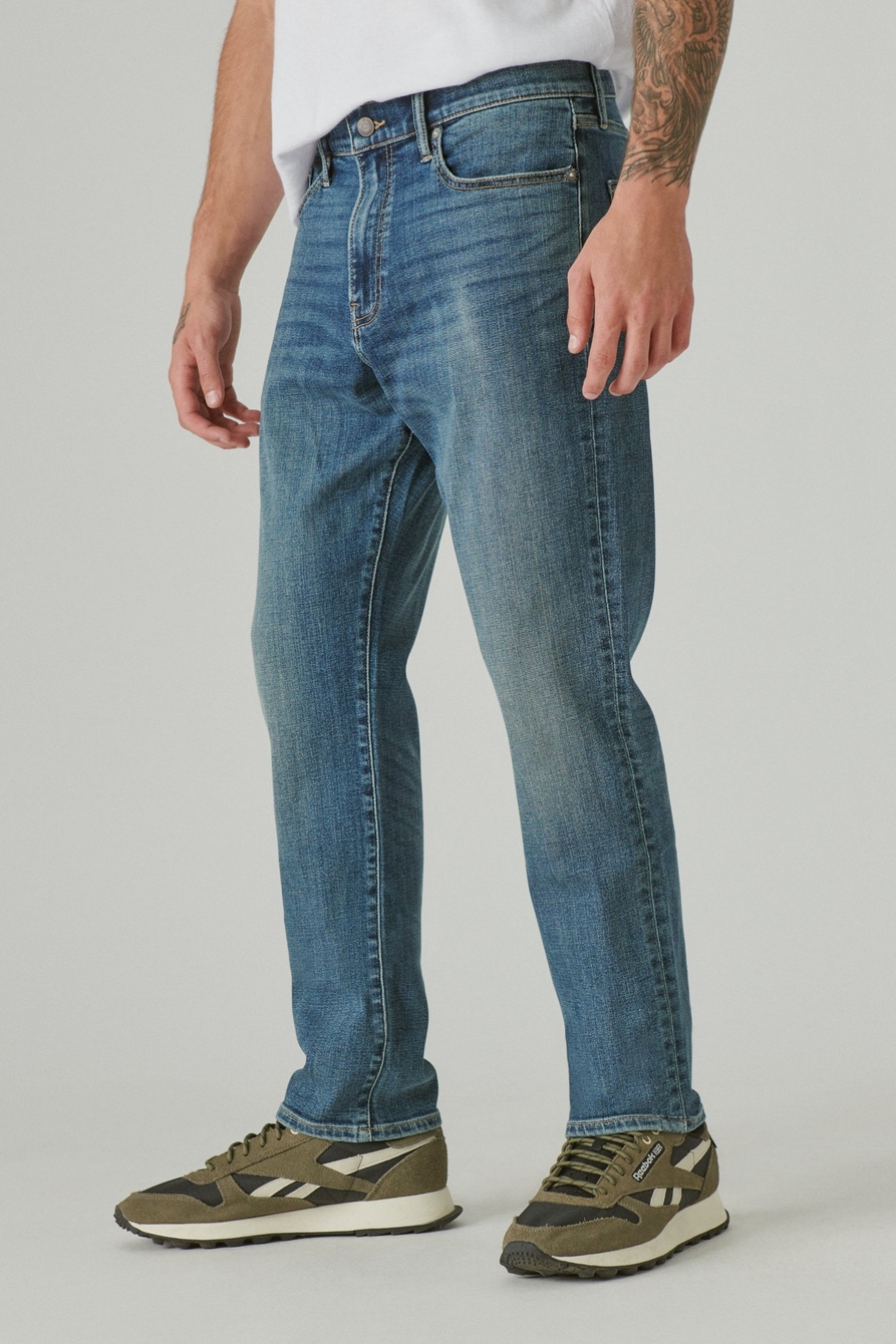 Men's 410 Athletic Straight Coolmax Stretch Jeans in Corte Mada - 34X30