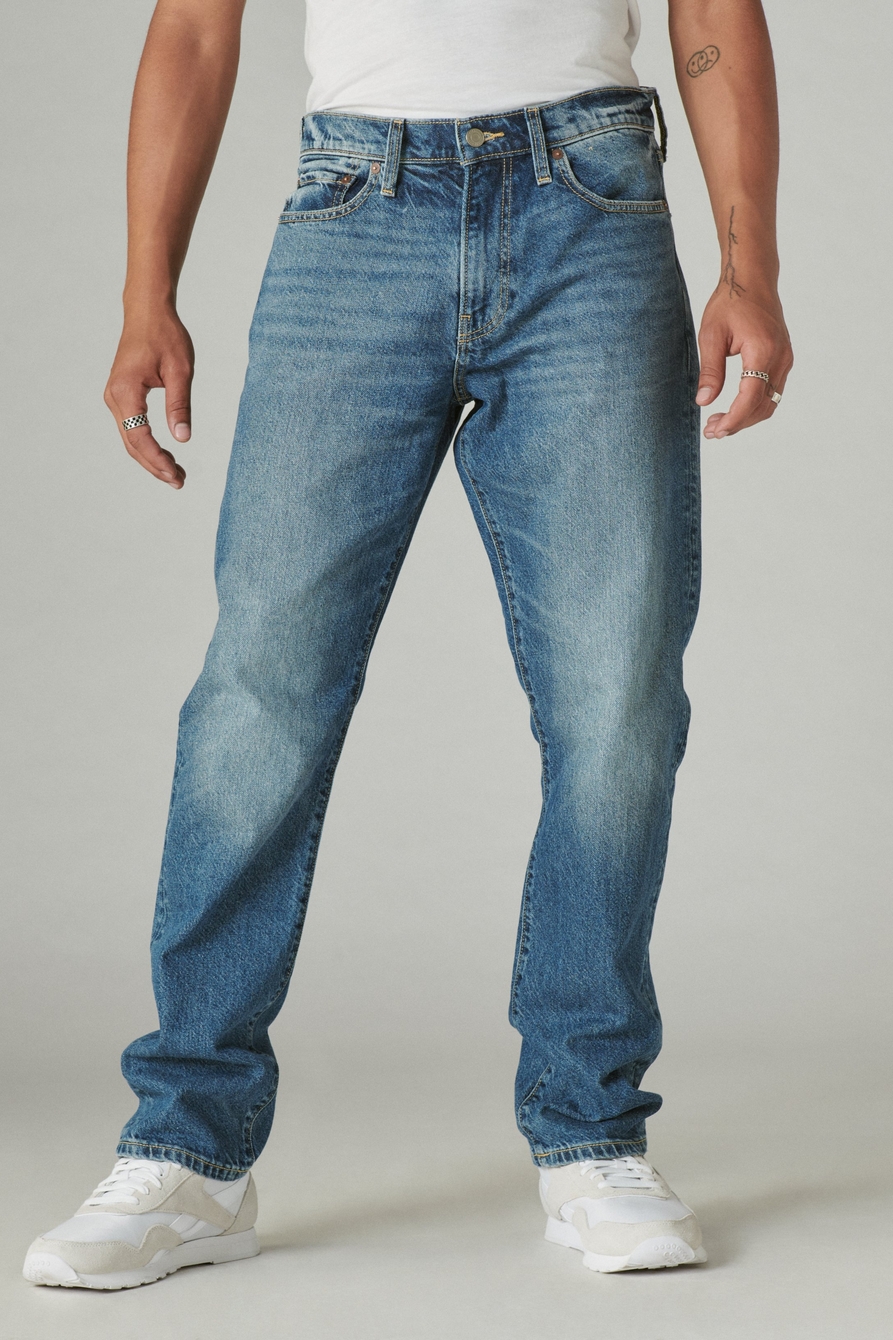 KND 410 ATHLETIC STRAIGHT JEAN