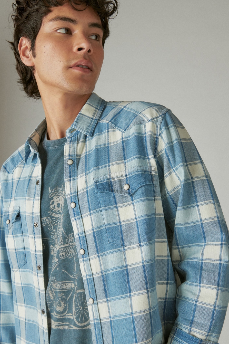 Lucky Brand Men's Long Sleeve Plaid Indigo Western Shirt, Indigo Plaid,  3X-Large : : Clothing, Shoes & Accessories