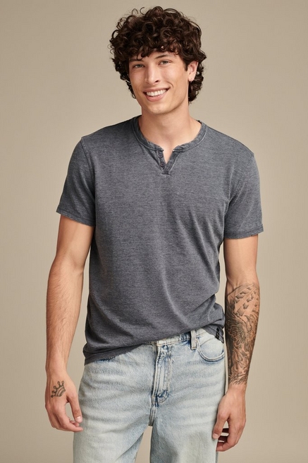 Lucky Brand Men's Venice Burnout V-Neck Tee Shirt, Dark Olive, Small :  : Clothing, Shoes & Accessories