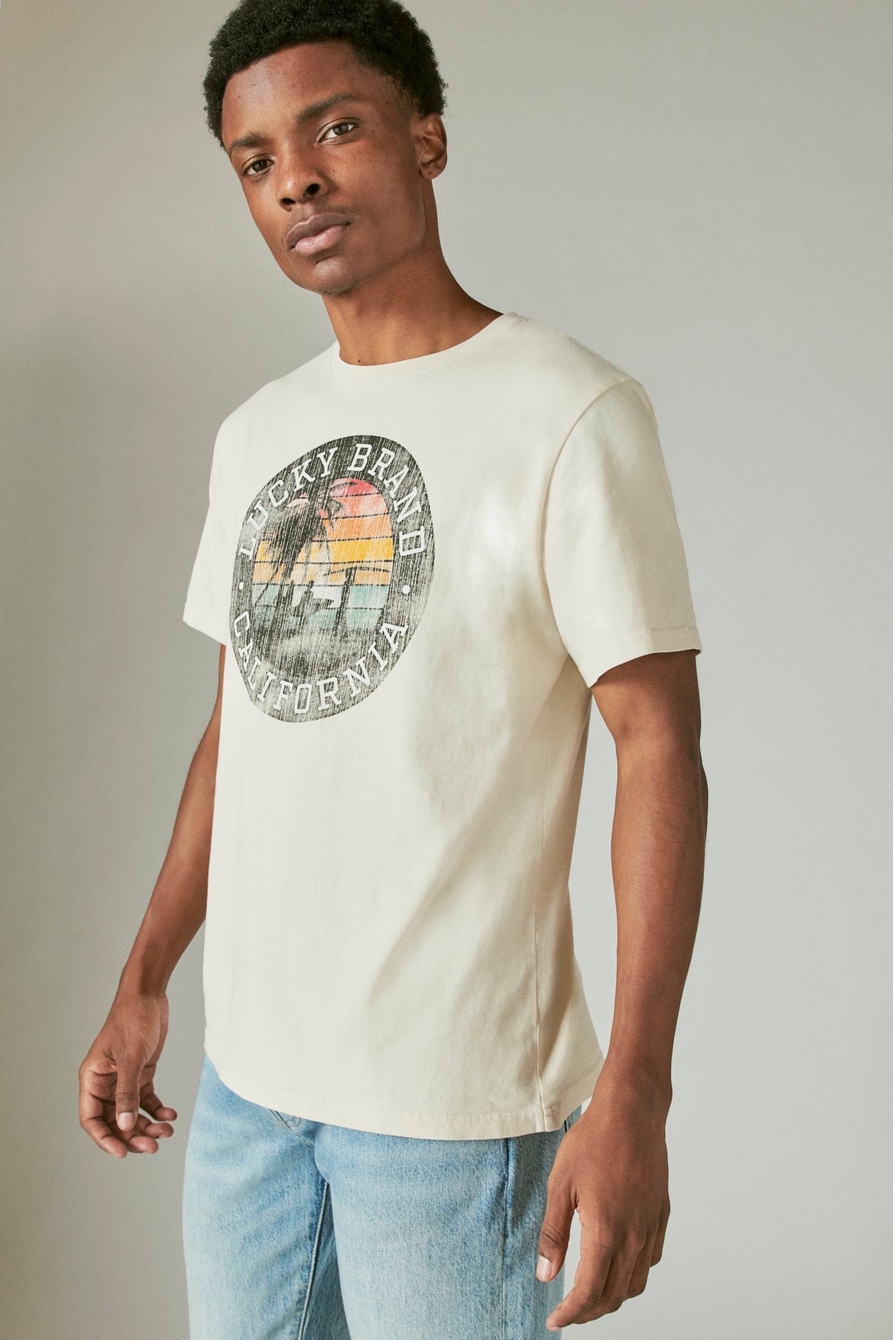 LUCKY SURF GRAPHIC TEE
