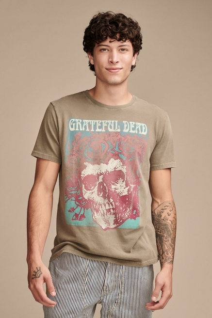  Lucky Brand Men's Fender Graphic Tee, Adriatic, Small : Clothing,  Shoes & Jewelry