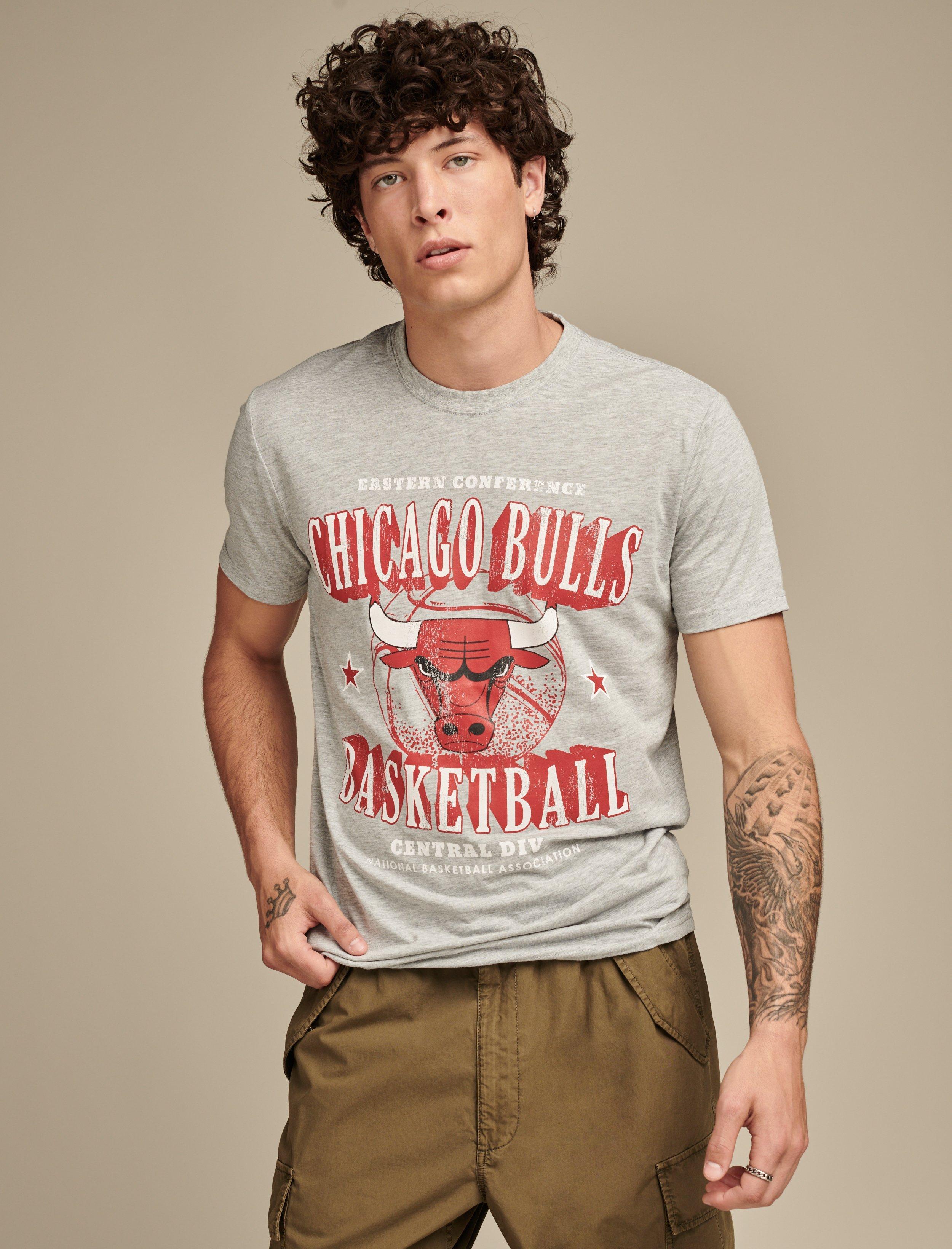 BULLS GRAPHIC TEE