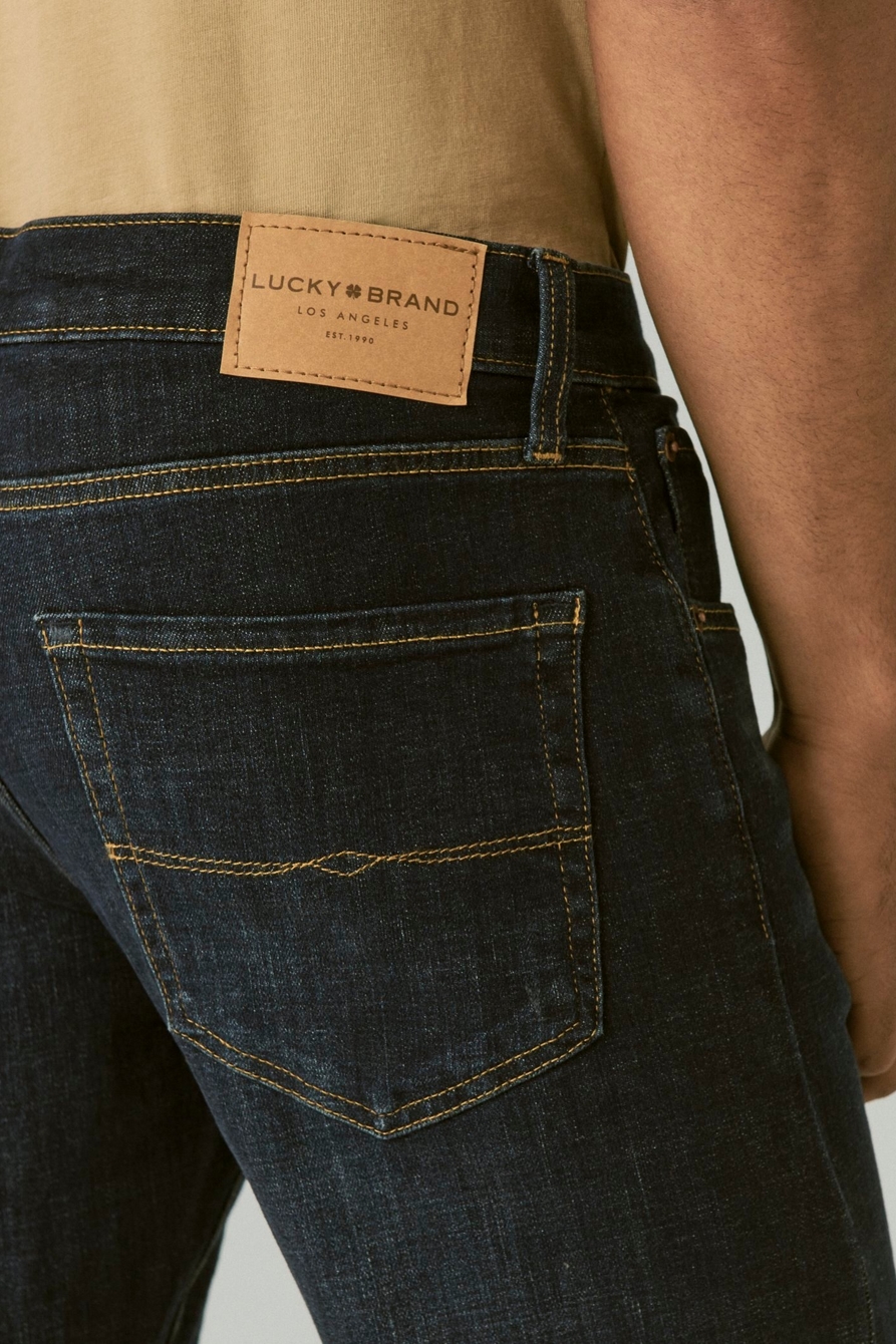Lucky Brand Men's 110 Slim Jean - Medium Light Blue 31 X 36 : Target
