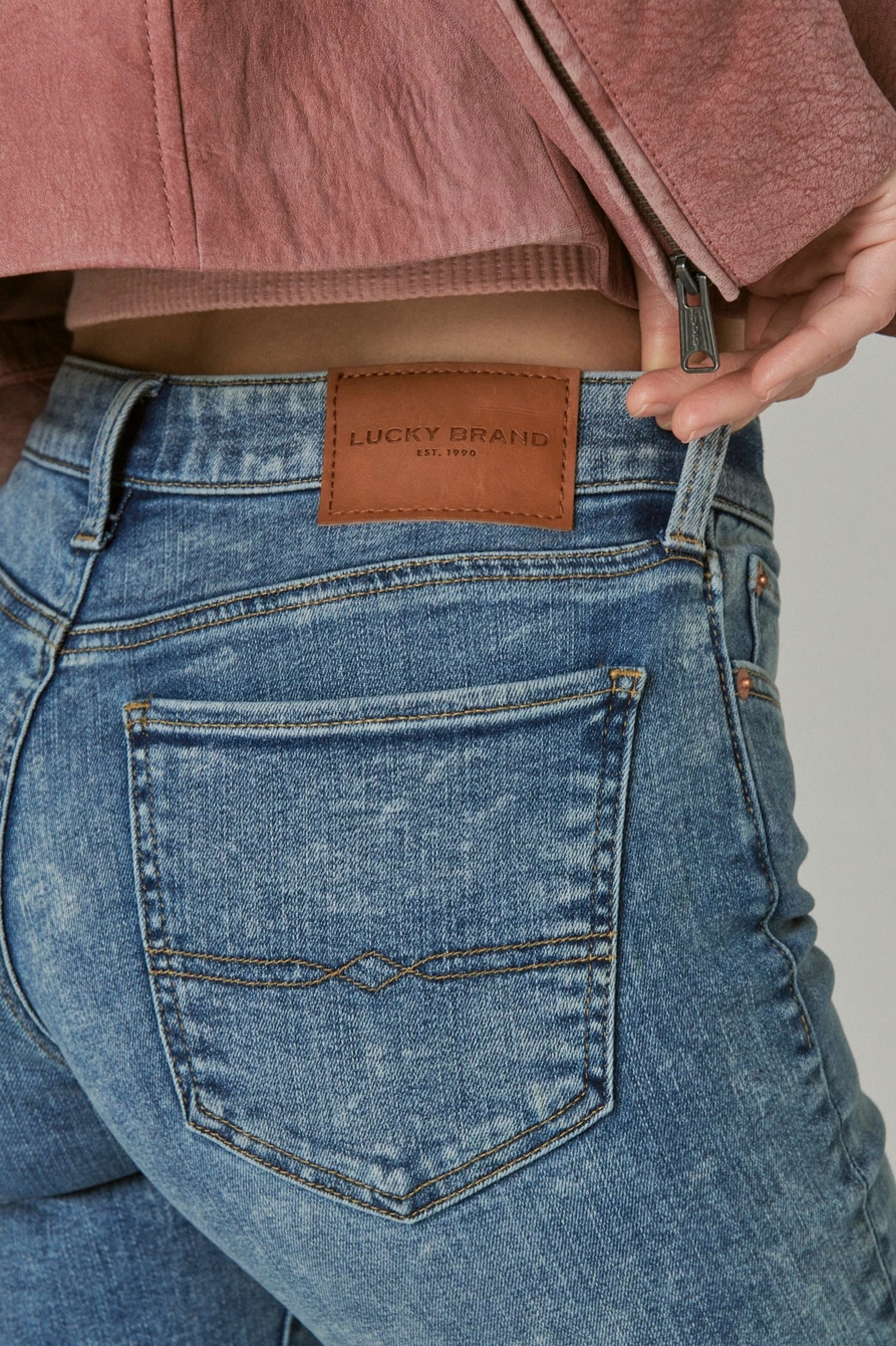 Lucky Brand Women's Mid Rise Sweet Straight Jean