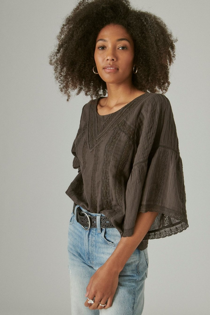 FLUTTER SLEEVE LACE TOP, image 3